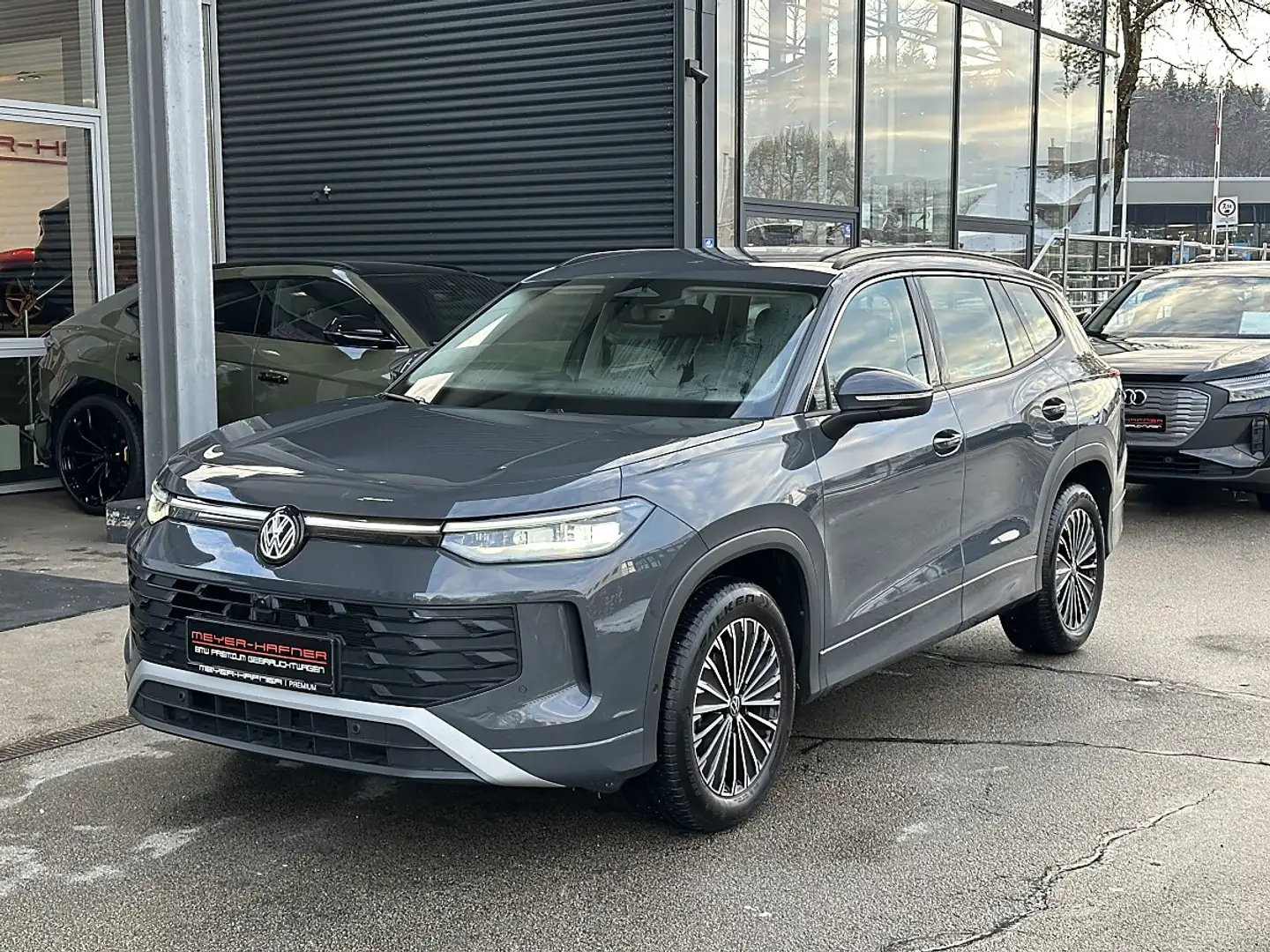 Volkswagen Tayron 1,5 eTSI ACT Life DSG Grau - 1