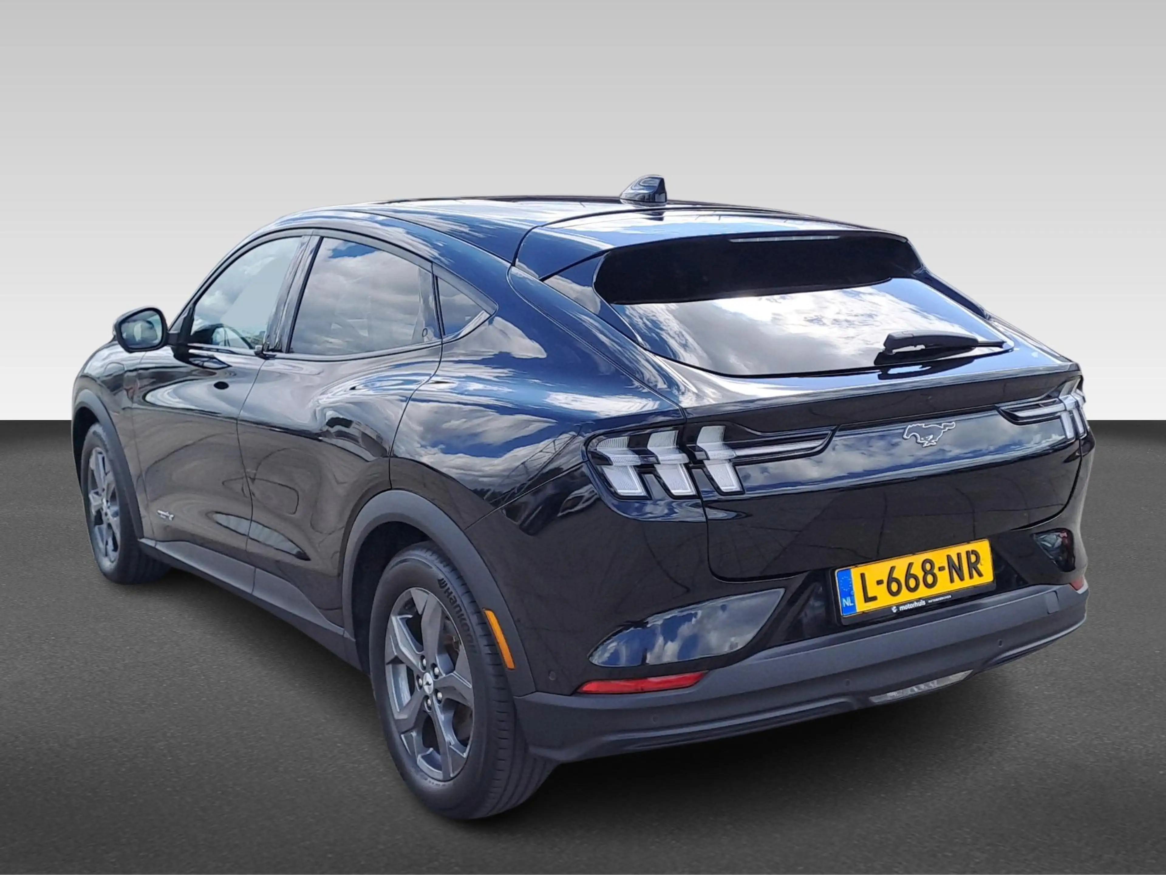 Ford Mustang Mach-E RWD 75 kWh SoH 96% | Achteruitrijcamera | Bluetoot — photo 3
