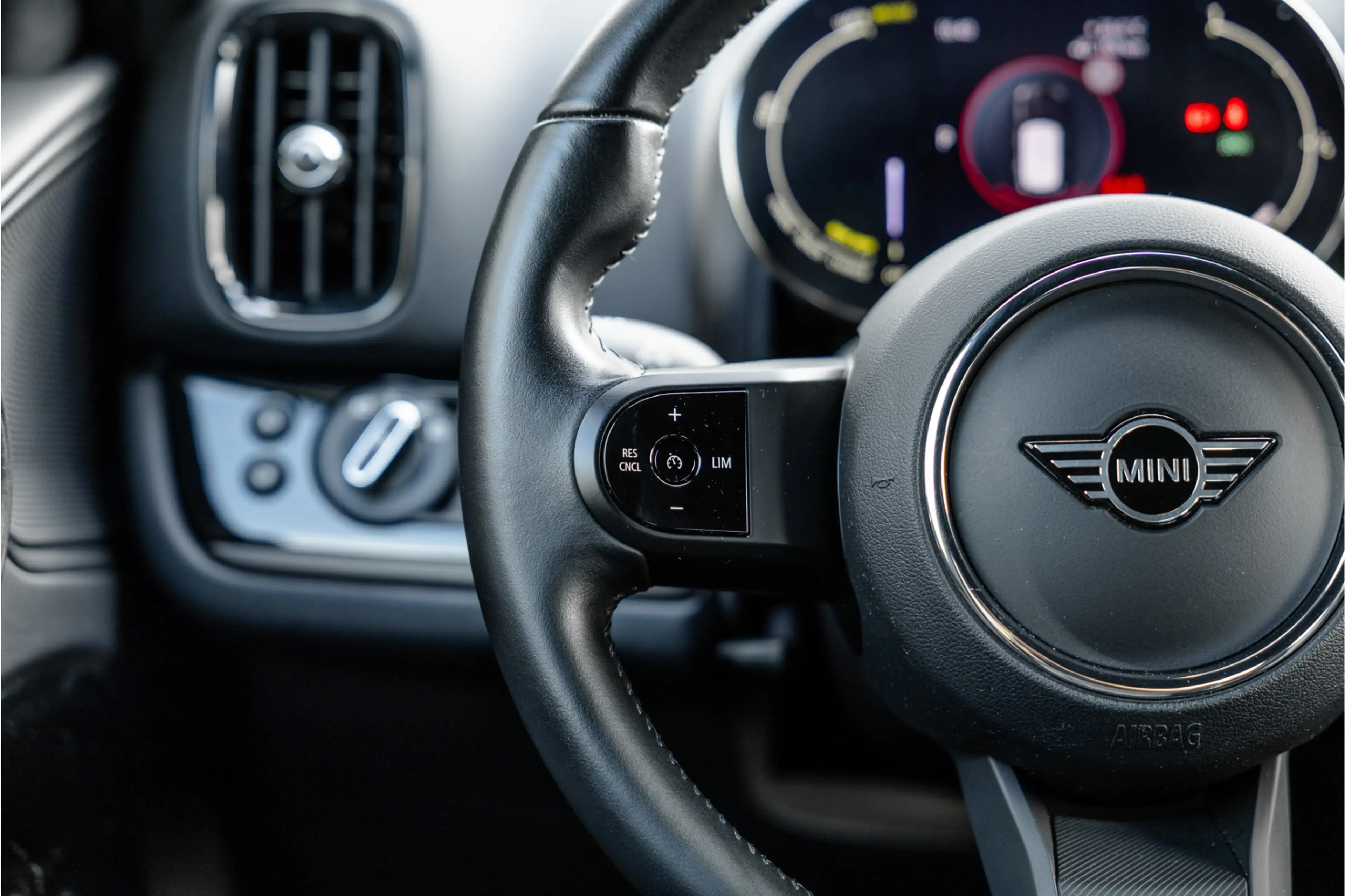 MINI Cooper SE Countryman 1.5 ALL4 Leder / Camera / 18 inch / Carplay — photo 49