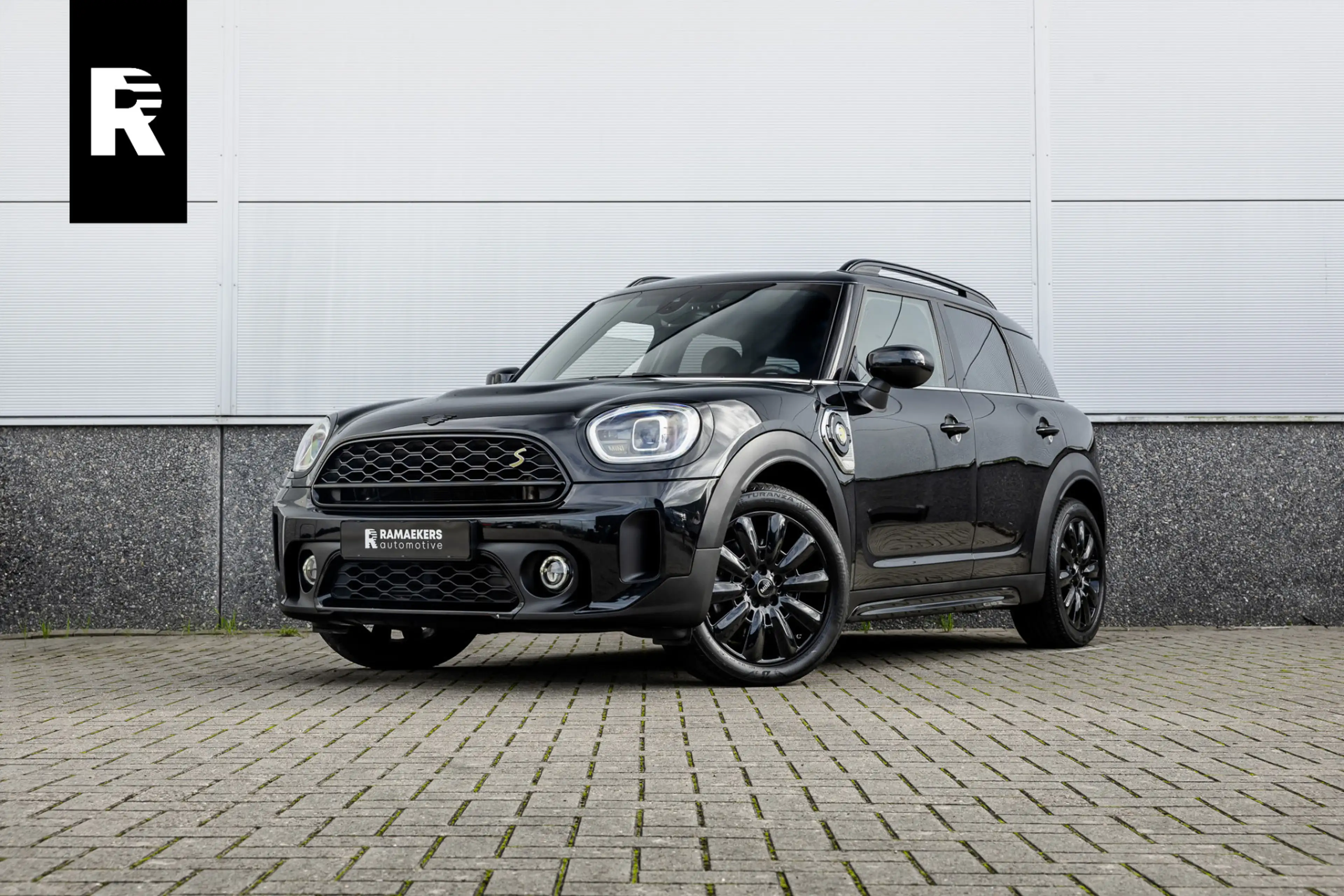 MINI Cooper SE Countryman 1.5 ALL4 Leder / Camera / 18 inch / Carplay