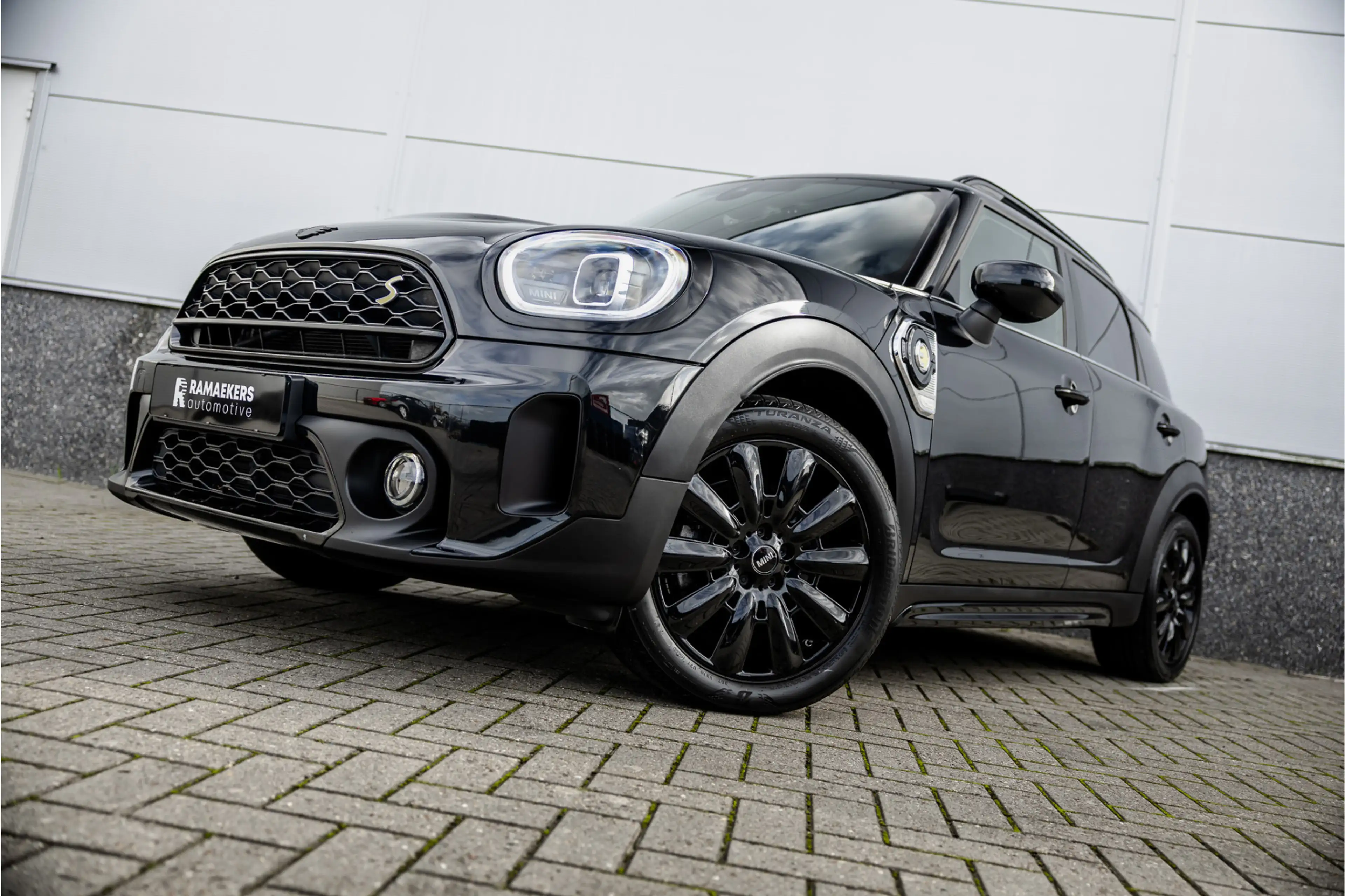 MINI Cooper SE Countryman 1.5 ALL4 Leder / Camera / 18 inch / Carplay — photo 25