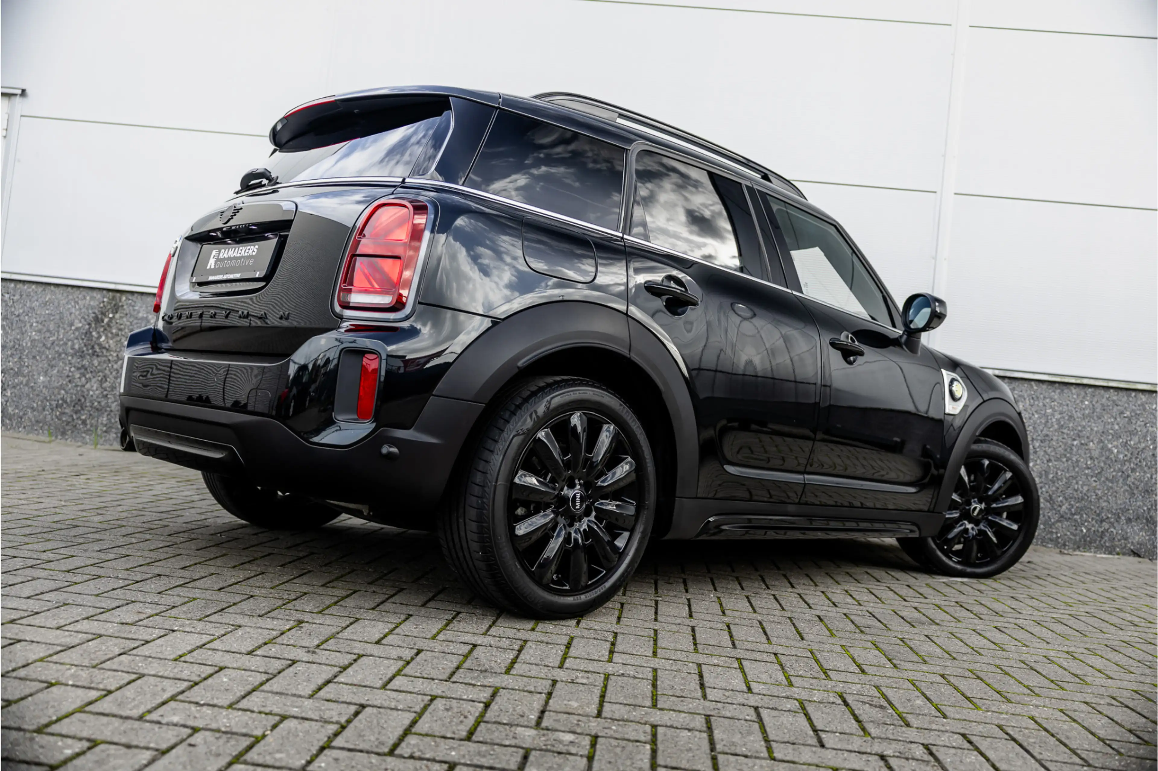 MINI Cooper SE Countryman 1.5 ALL4 Leder / Camera / 18 inch / Carplay — photo 26