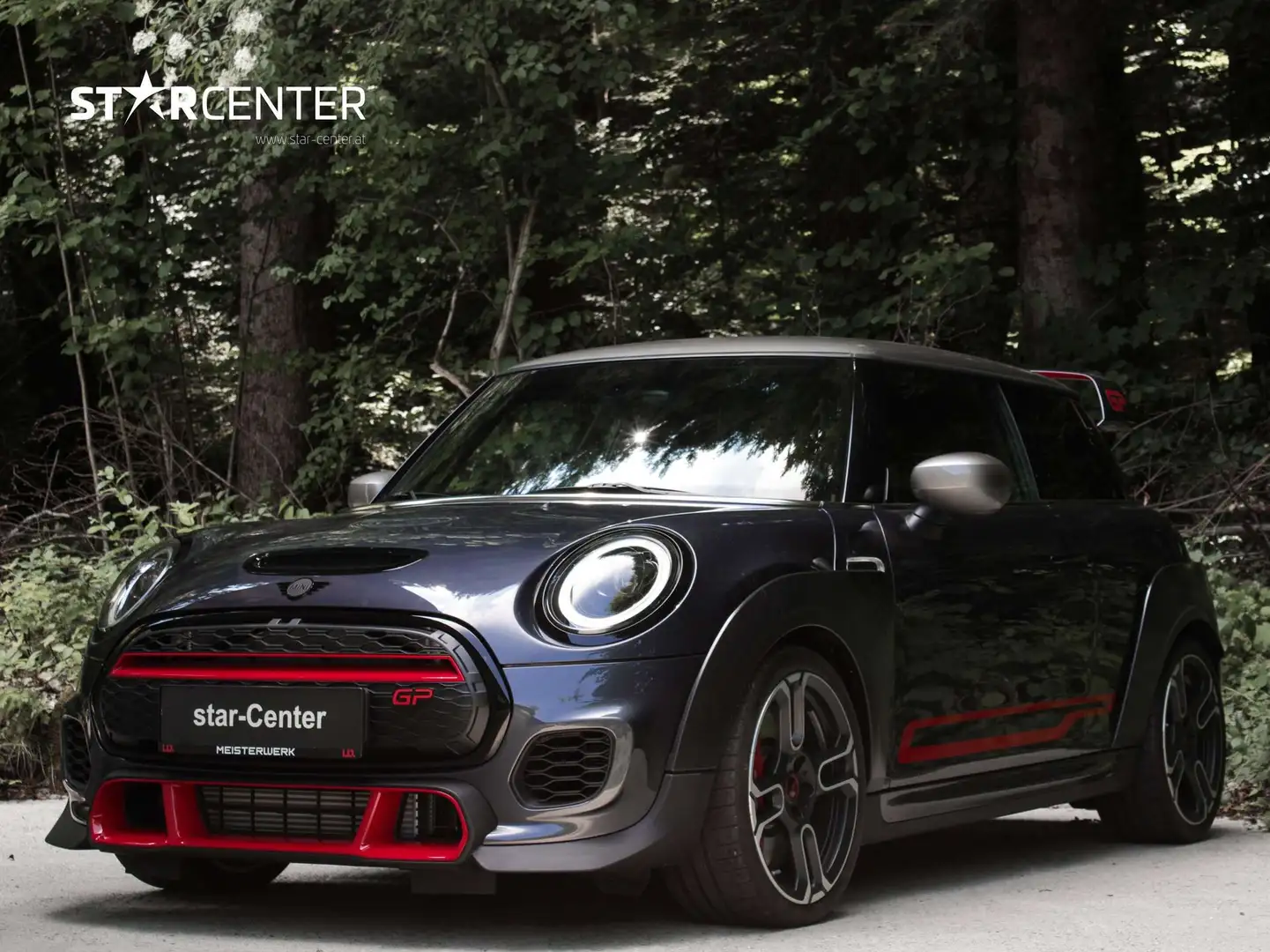 MINI John Cooper Works GP *Limited Edition Nr. 2625/3000* Grau - 1