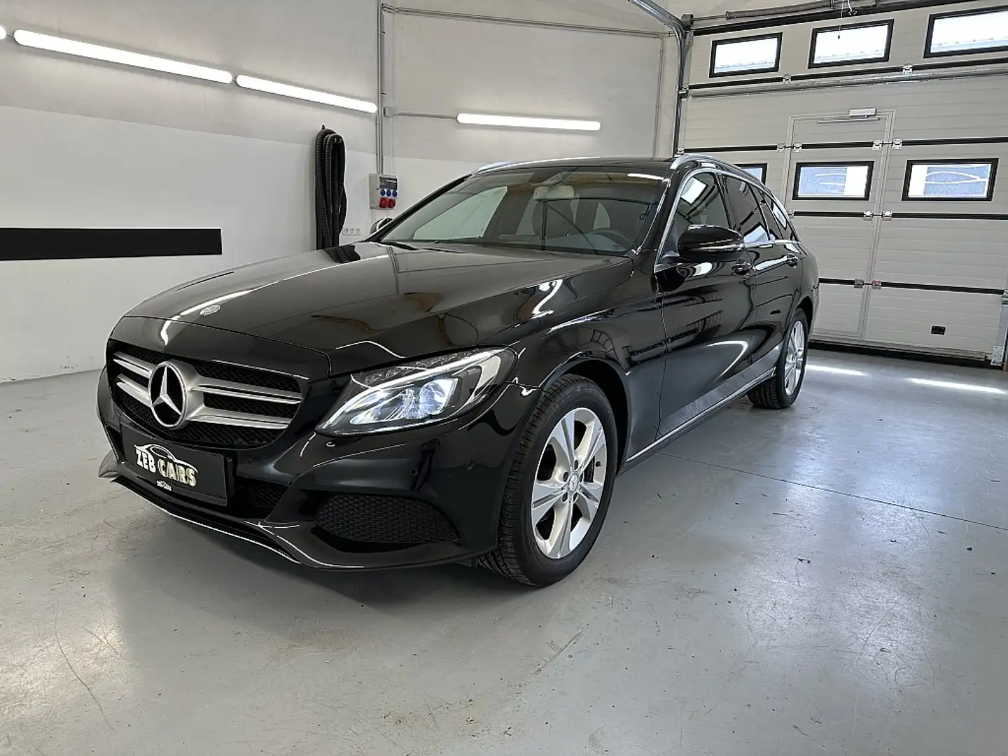 Mercedes-Benz C 180 d T Avantgarde Aut. Schwarz - 1