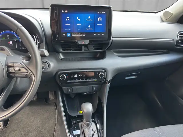 Toyota Yaris view 13