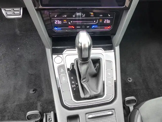 Volkswagen Arteon view 8