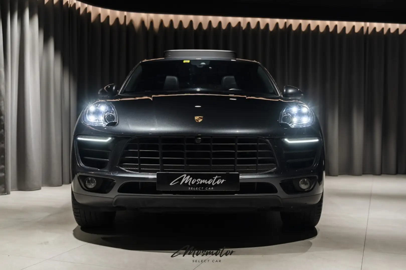 Porsche Macan Aut. Negro - 2