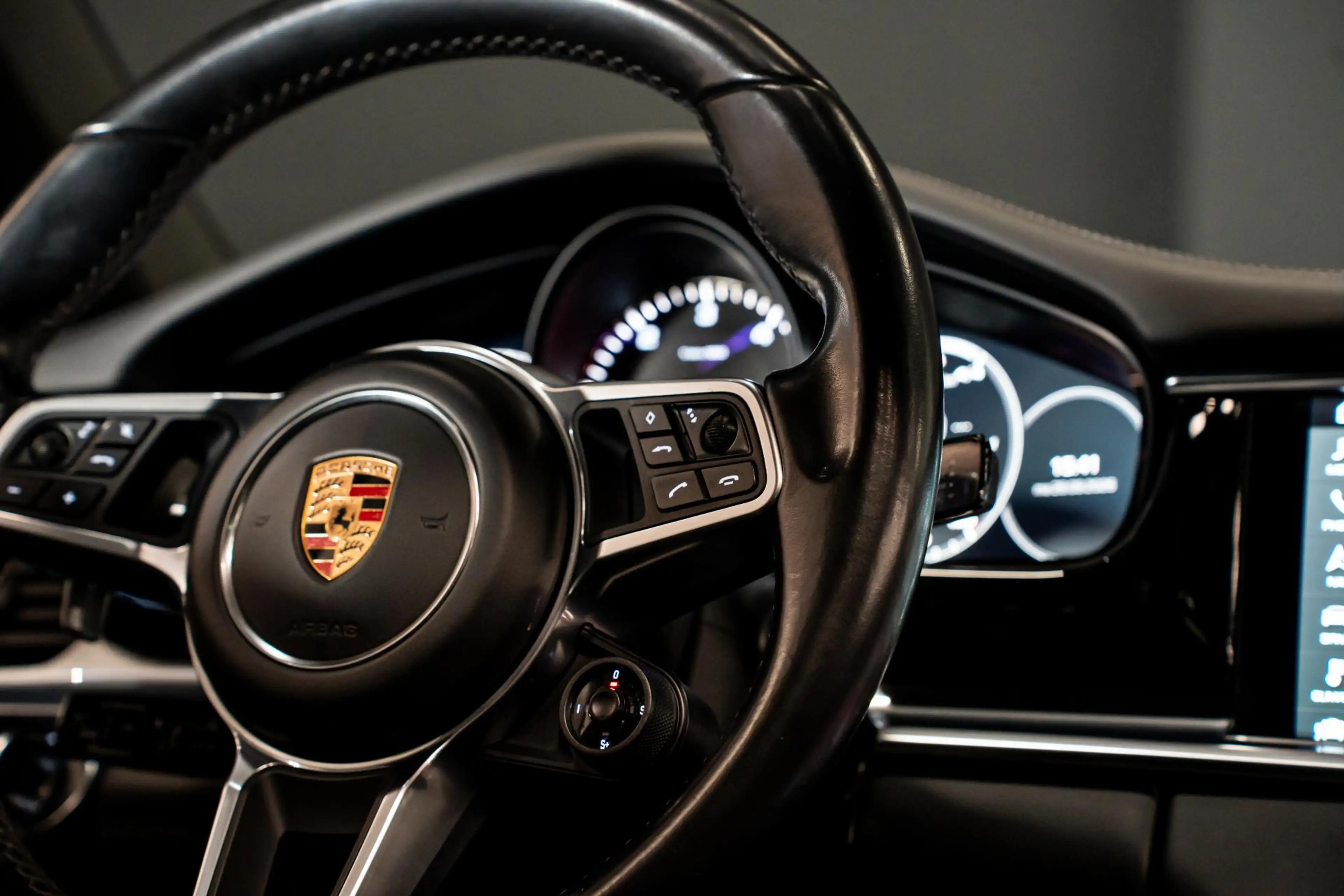 Porsche Panamera 4S 4.0 Diesel V8 *BOSE / Panorama / 18-wegs Stoele — photo 33