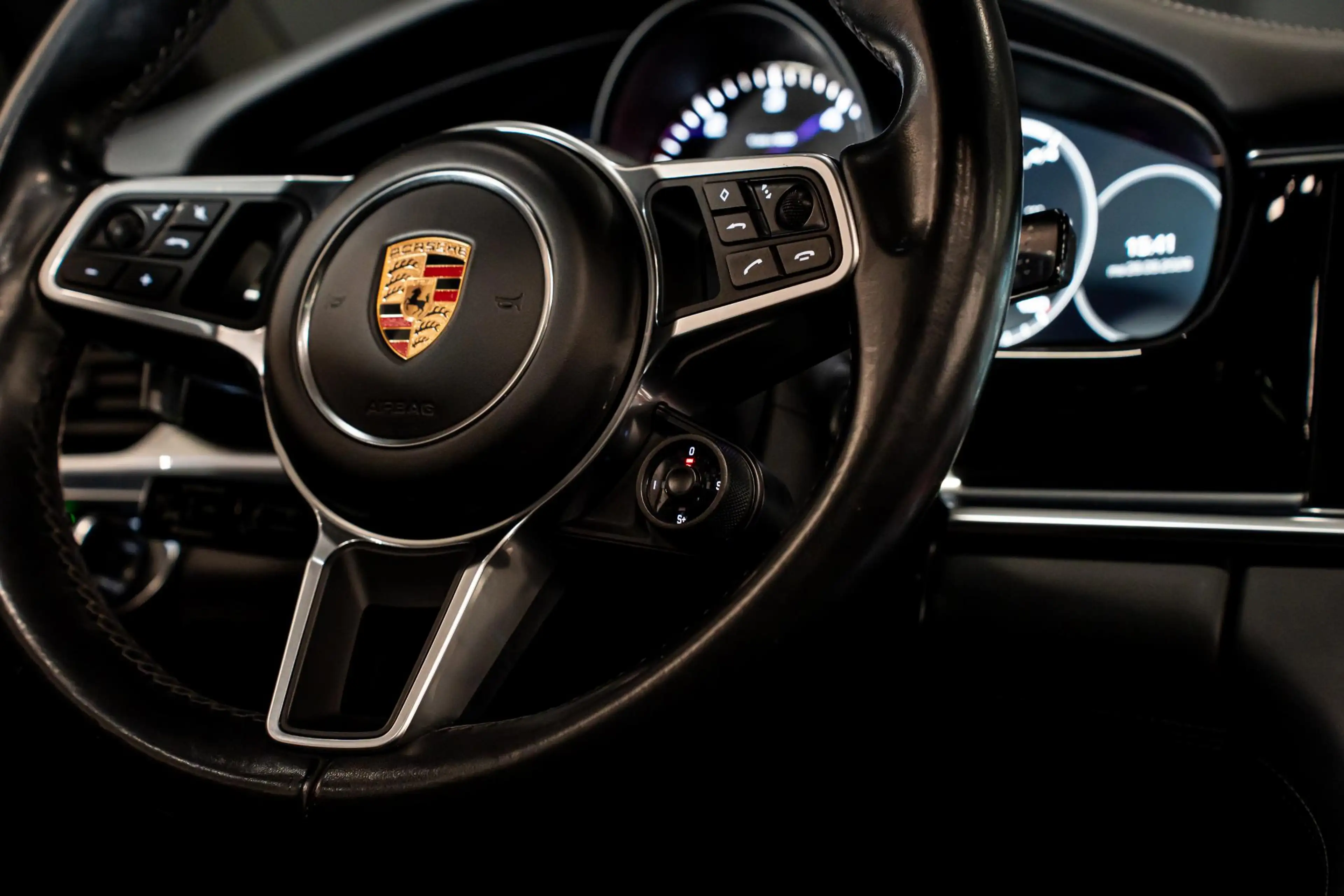 Porsche Panamera 4S 4.0 Diesel V8 *BOSE / Panorama / 18-wegs Stoele — photo 47