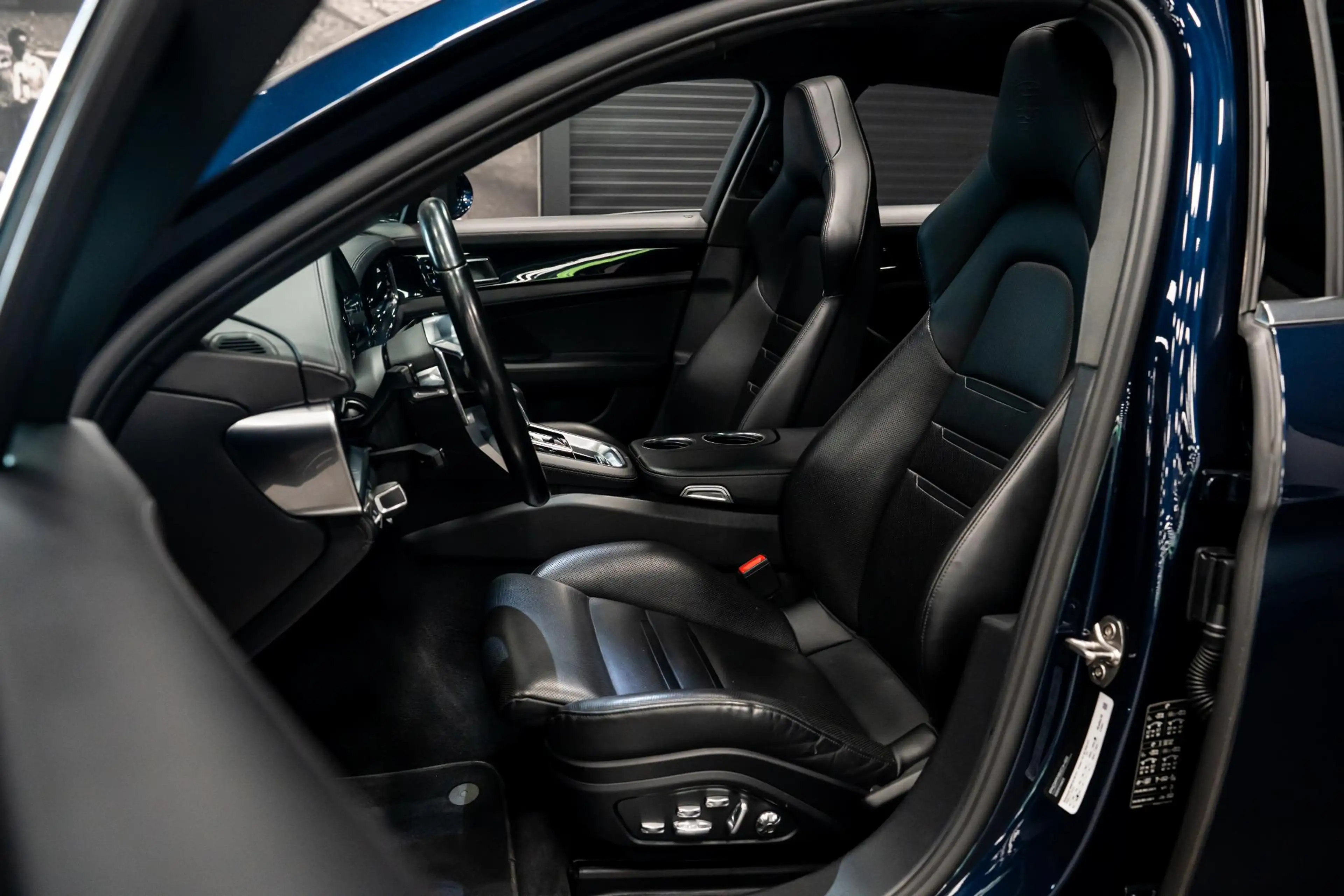 Porsche Panamera 4S 4.0 Diesel V8 *BOSE / Panorama / 18-wegs Stoele — photo 3