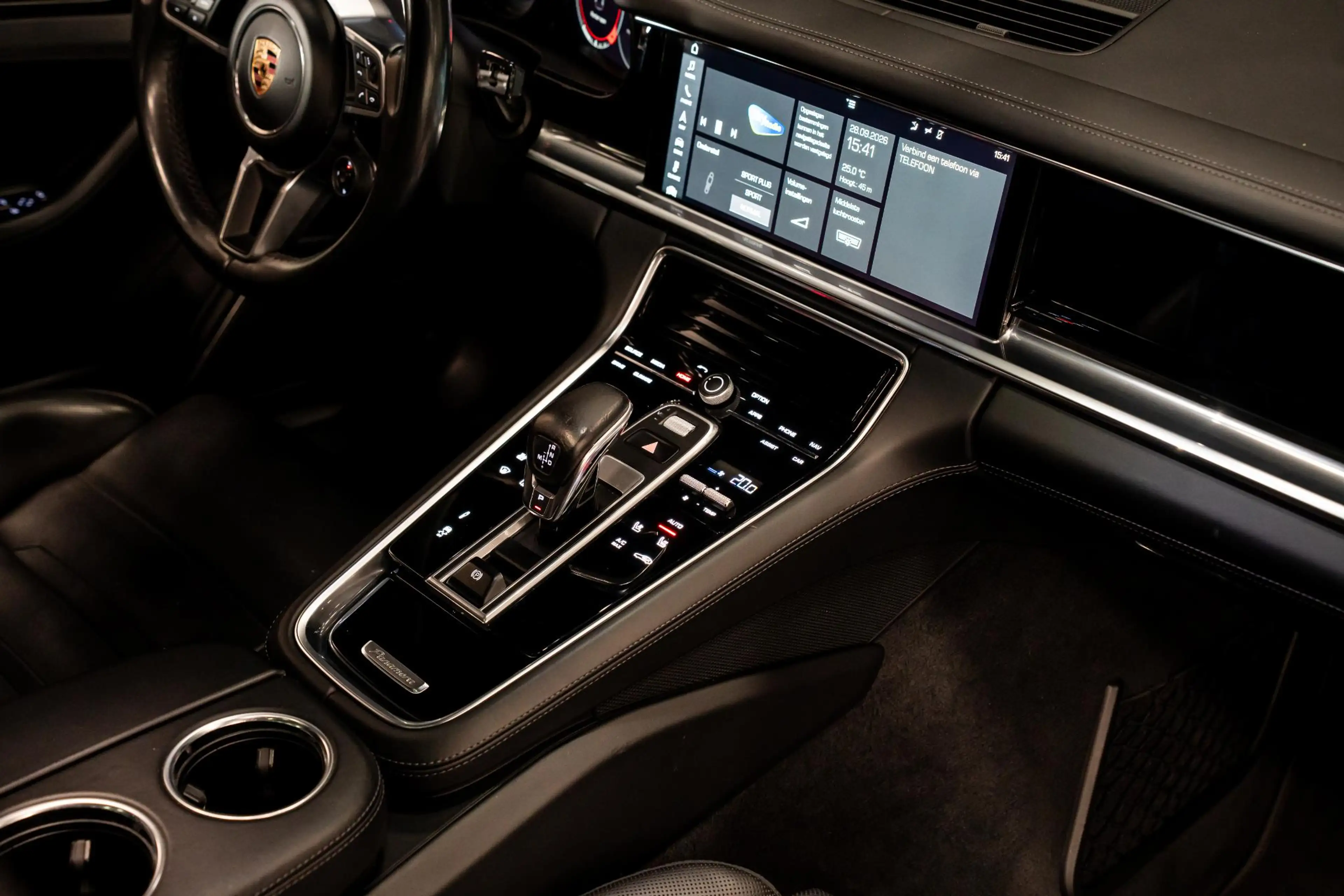 Porsche Panamera 4S 4.0 Diesel V8 *BOSE / Panorama / 18-wegs Stoele — photo 46