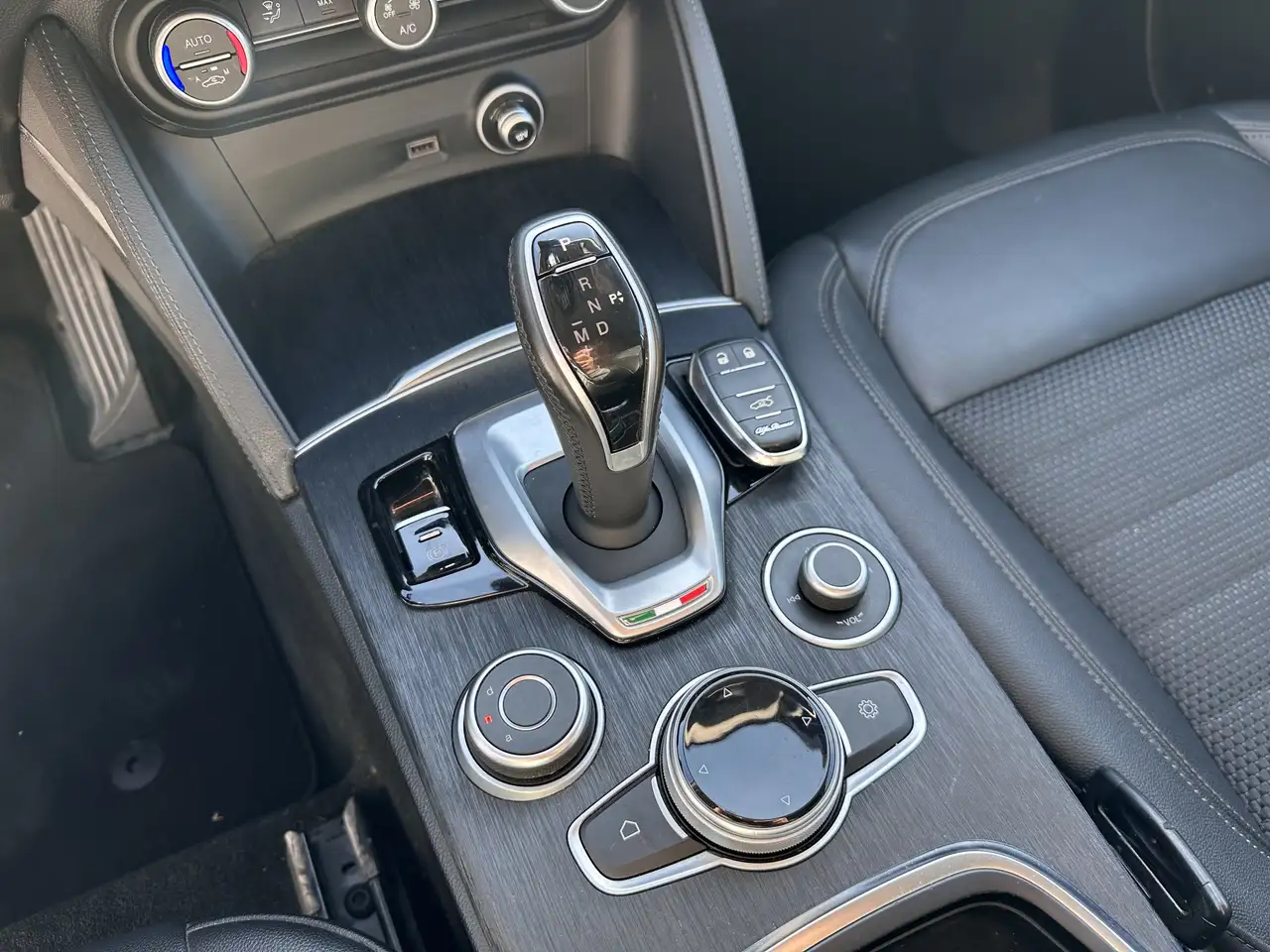 Alfa Romeo Stelvio 2021 — фото 7