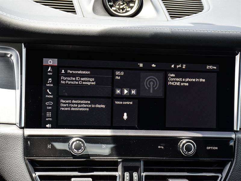 2024 Porsche Macan T Silver thumb 28