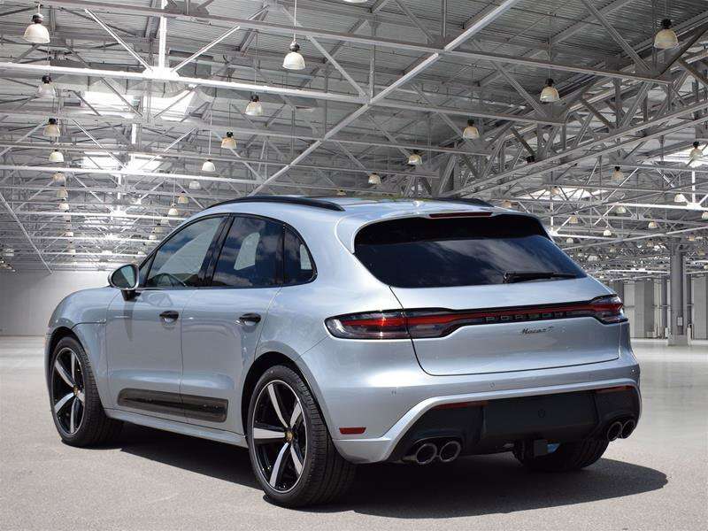 2024 Porsche Macan T Silver thumb 8