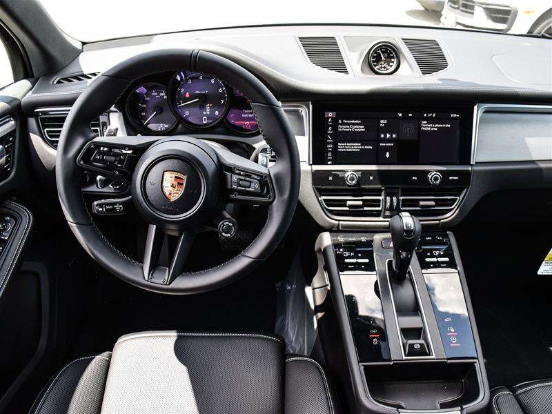 2024 Porsche Macan T Silver thumb 21