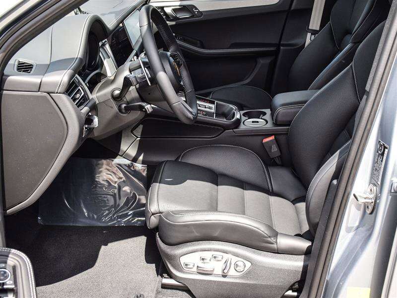 2024 Porsche Macan T Silver thumb 20