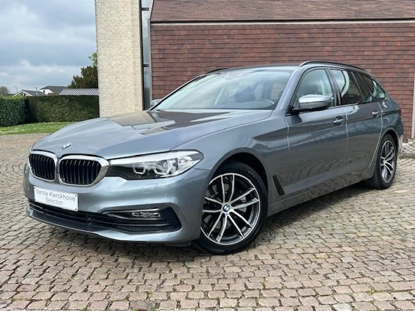 BMW 520 Touring SPORTLINE  TREKHAAK Šedá - 1