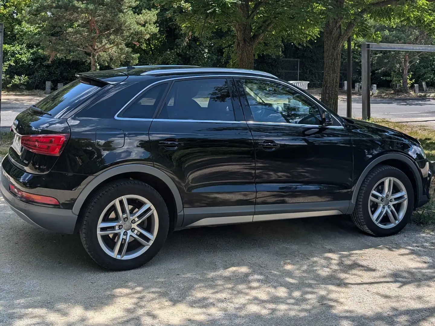 Audi Q3 2.0 TDI 150 cv Quattro ambition luxe Noir - 1