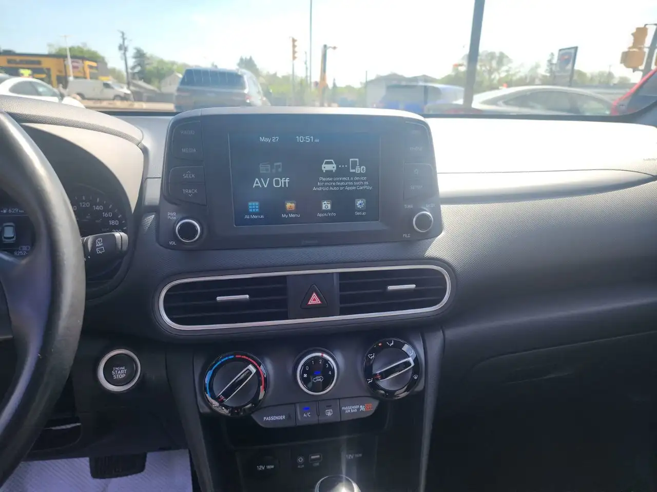 Hyundai KONA снимка Hyundai KONA