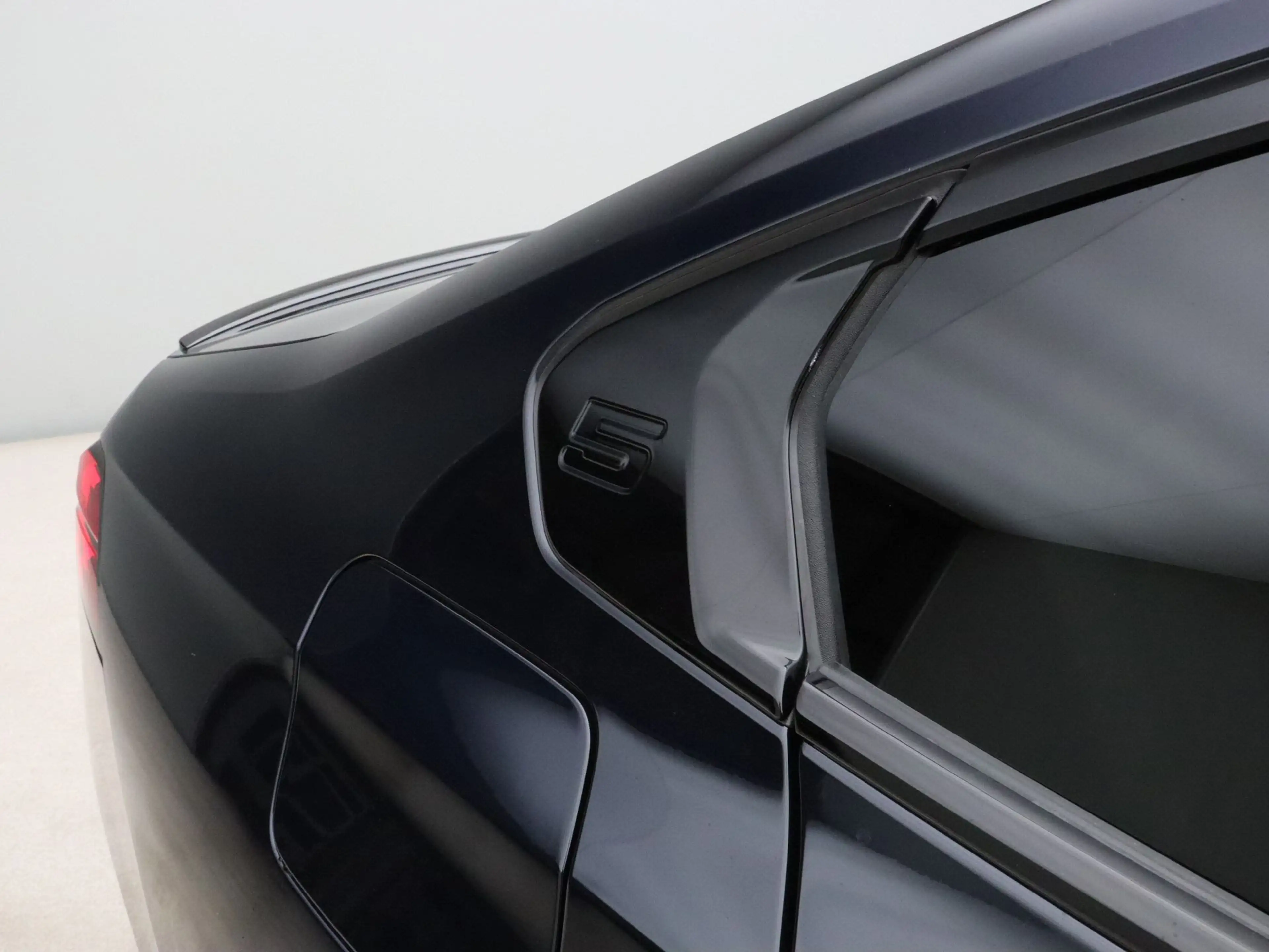 BMW 550 5 serie 550e xDrive — photo 12