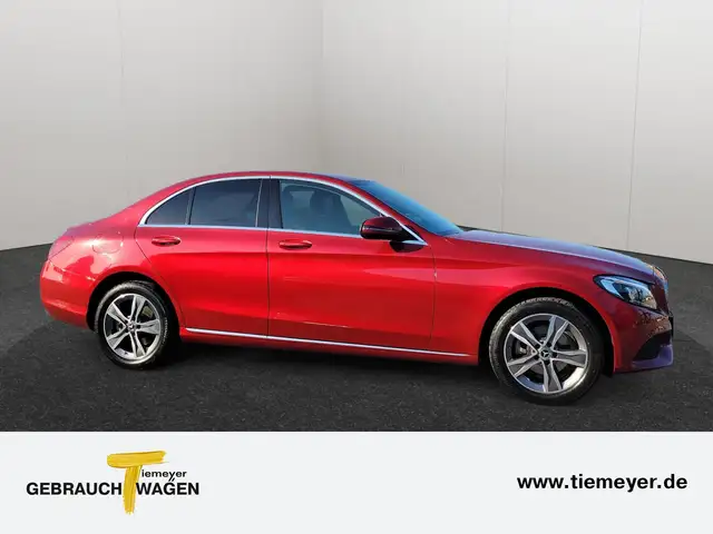 Mercedes-Benz C view 4