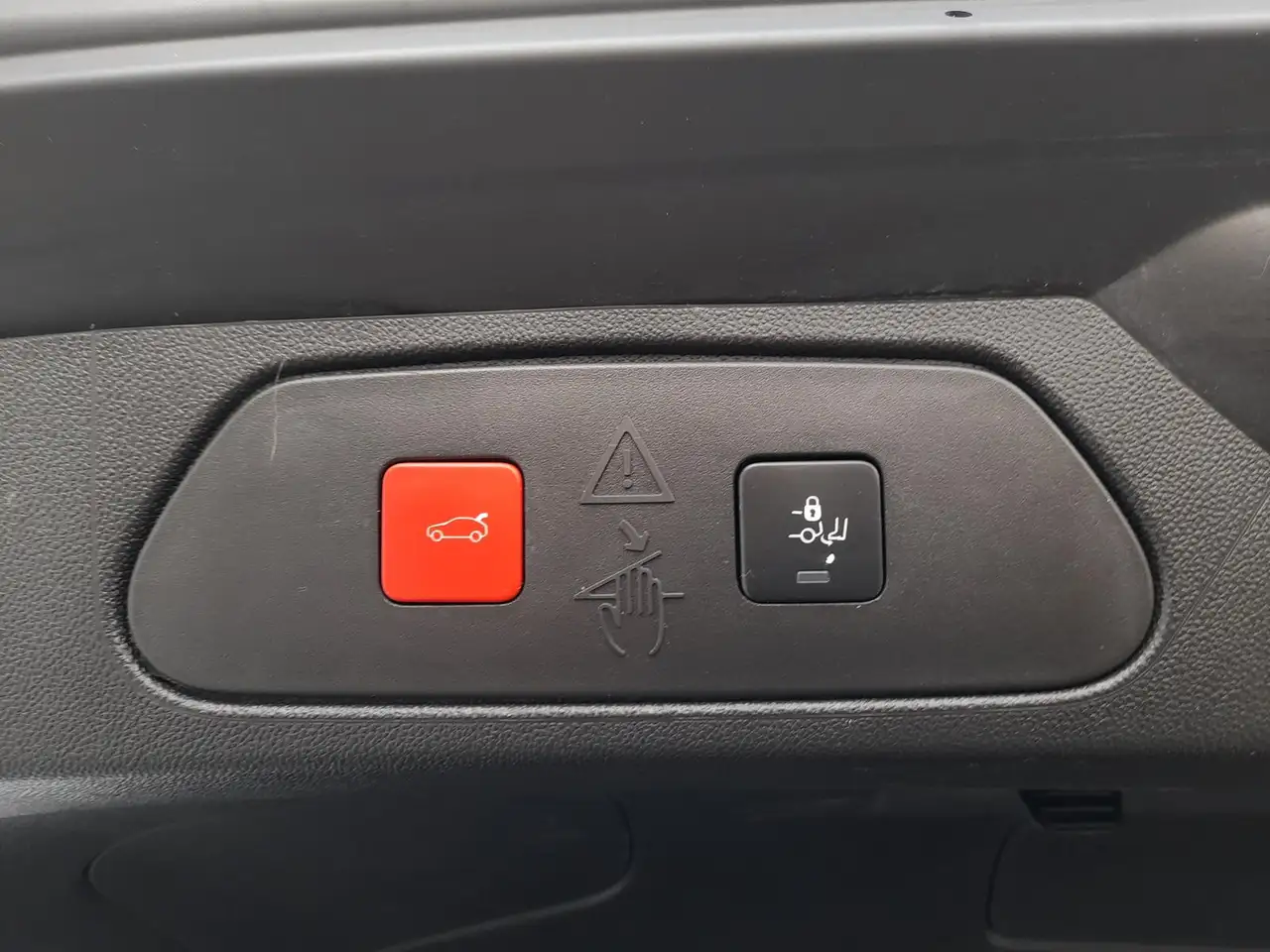Opel Grandland Ultimate NAV~SHZ~APP~RFK~LED~2xPDC~AHK 23