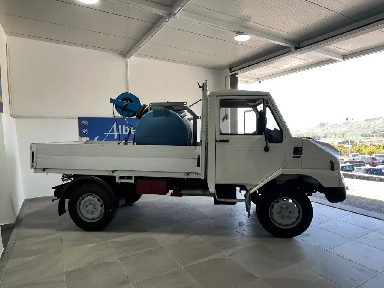 2WD CASSONE FISSO CON GRUPPO DI LAVAGGIO + IVA, foto 4
