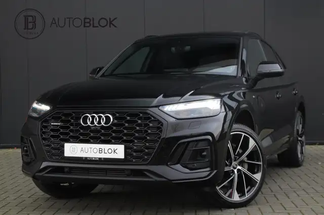 Audi Q5 Sportback 55 TFSI e S edition Competition|Apple Ca