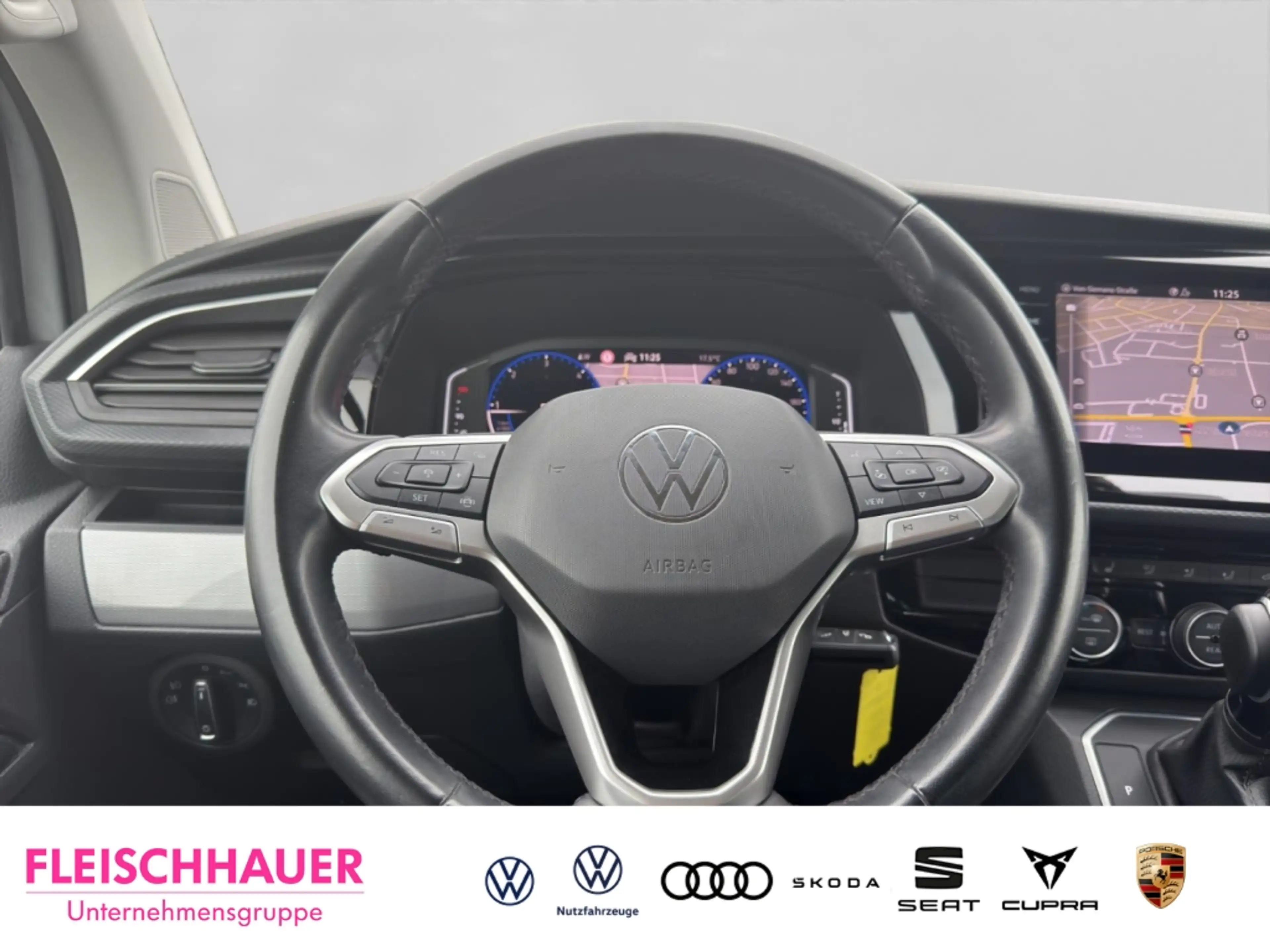 Volkswagen T6.1 Multivan 2,0 TDI Generation Six AHK+RK+LED+CarPlay+Navi+ACC — photo 8