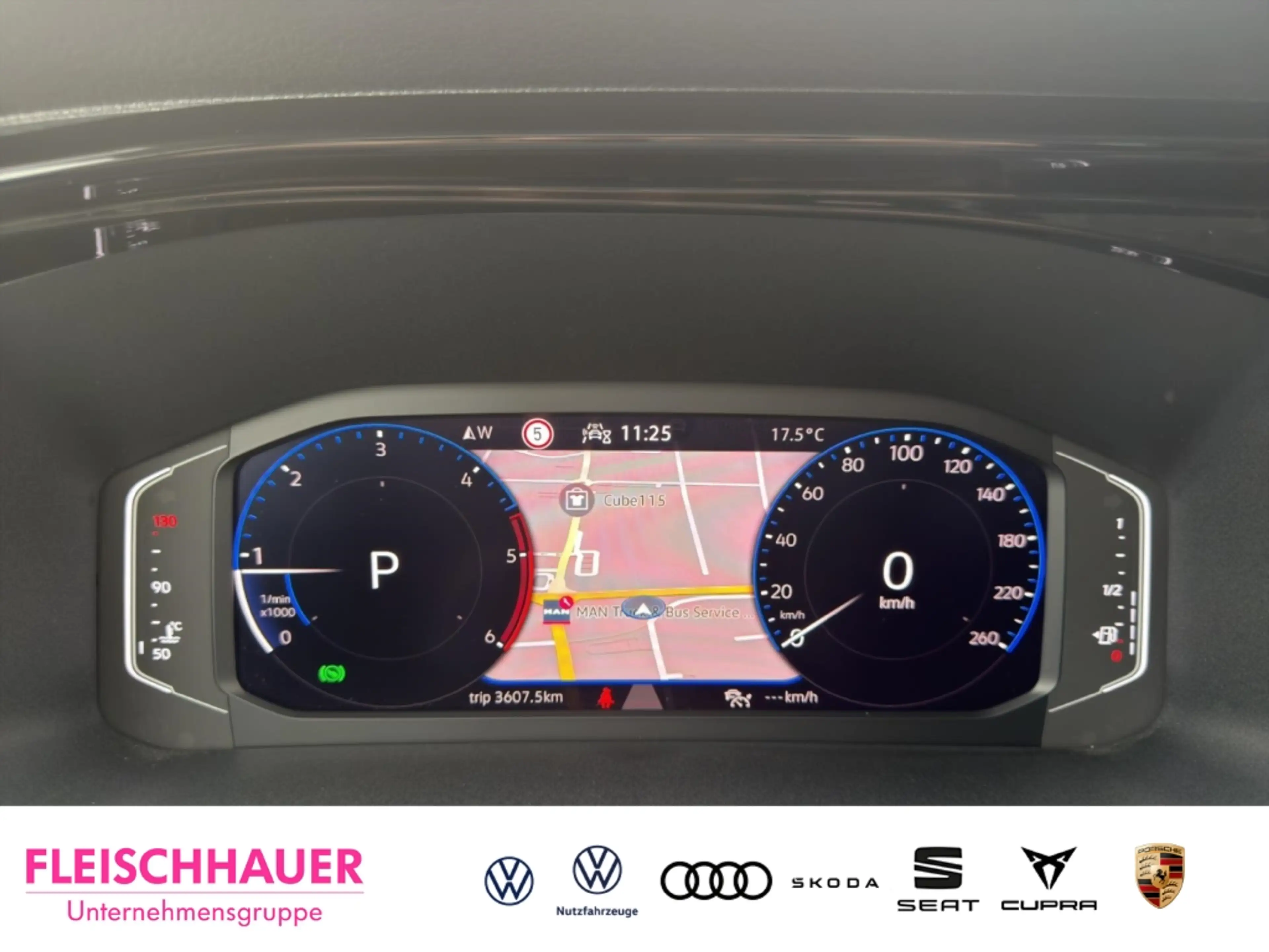 Volkswagen T6.1 Multivan 2,0 TDI Generation Six AHK+RK+LED+CarPlay+Navi+ACC — photo 9