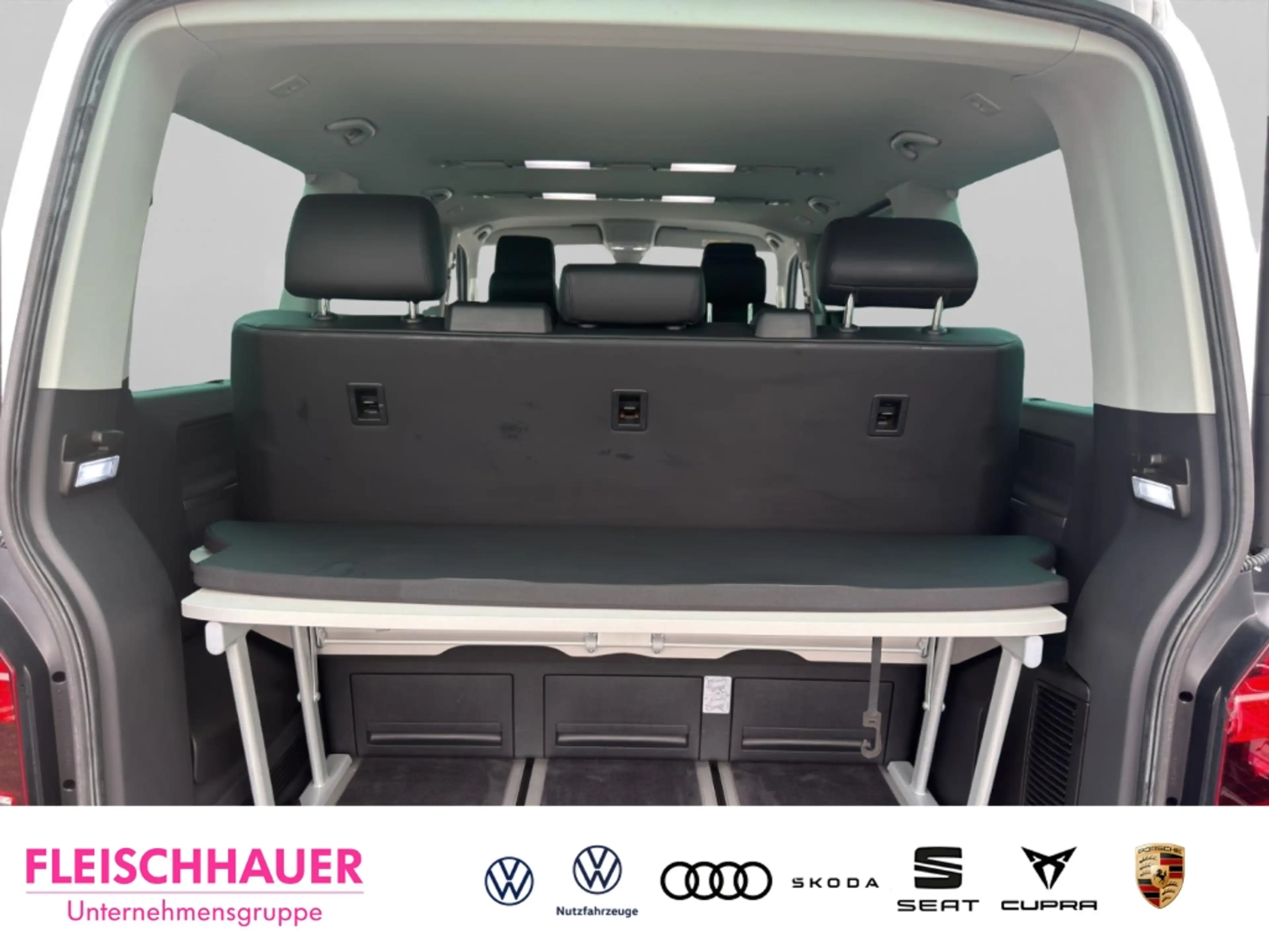 Volkswagen T6.1 Multivan 2,0 TDI Generation Six AHK+RK+LED+CarPlay+Navi+ACC — photo 15
