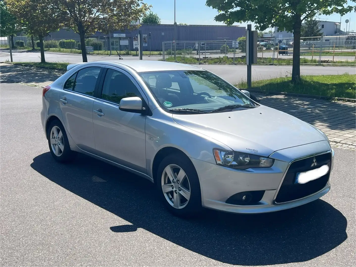 Mitsubishi Lancer Lancer Sportback 2.0 DI-D Silber - 1