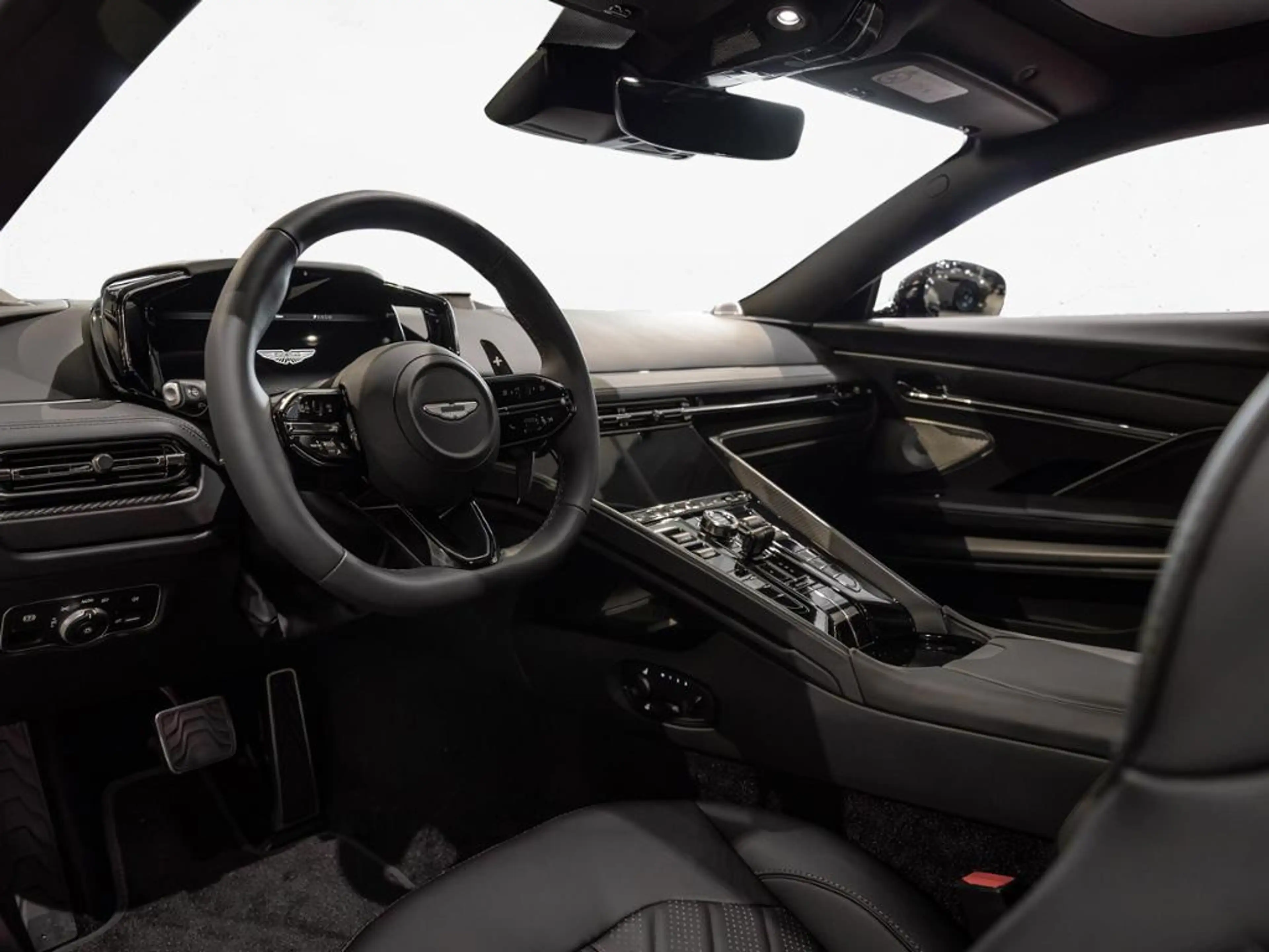 Aston Martin DB12 S Coupe Aston Martin Hamburg — photo 4