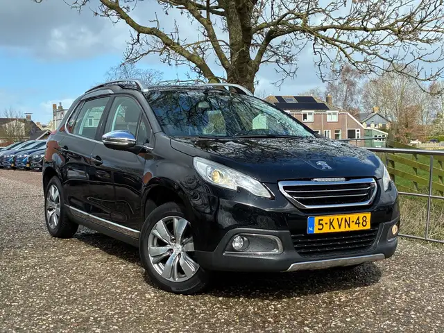 Peugeot 2008 1.2 VTi Allure | Cruise + Clima + Navi nu € 4.975,