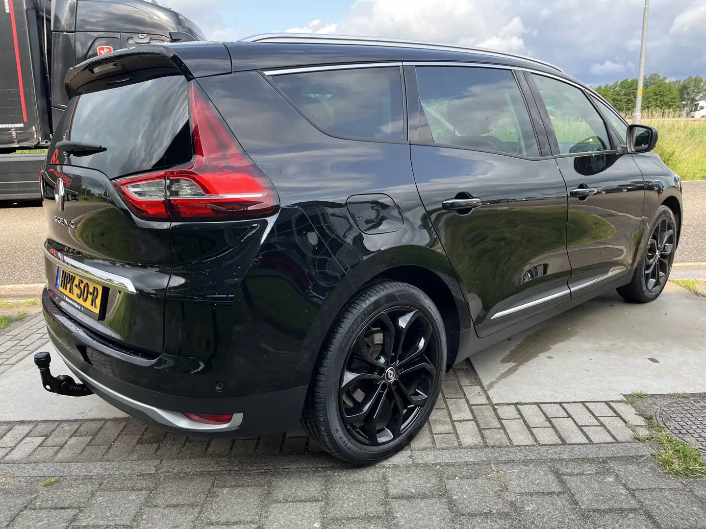 Renault Grand Scenic 1.3 TCe 160PK Black Edition / Dealer onderhouden / Zwart - 2