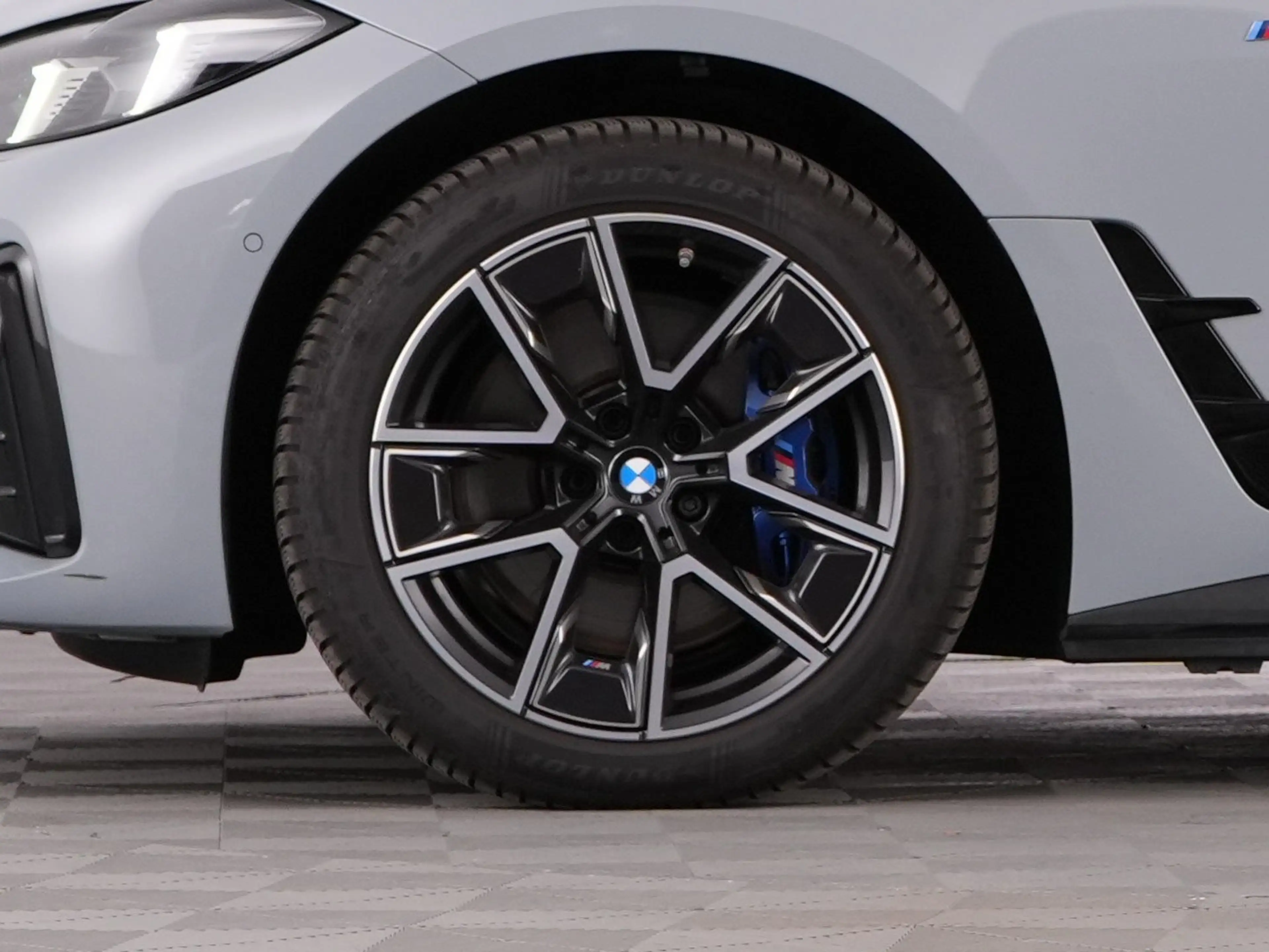 BMW i4 eDrive40 M Sport *SOH 94.3%* LEDER | Full LED | CA — photo 37