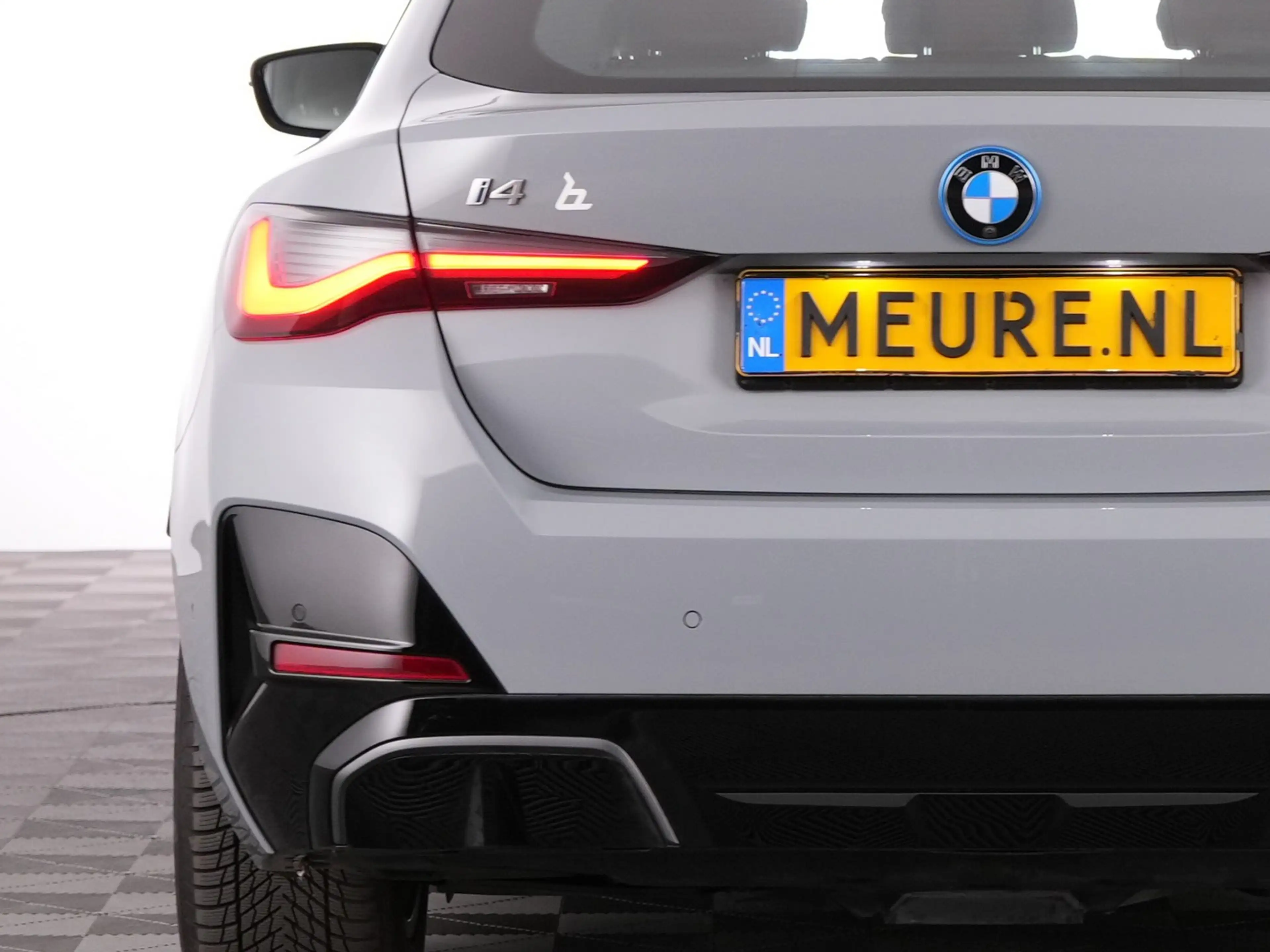BMW i4 eDrive40 M Sport *SOH 94.3%* LEDER | Full LED | CA — photo 22