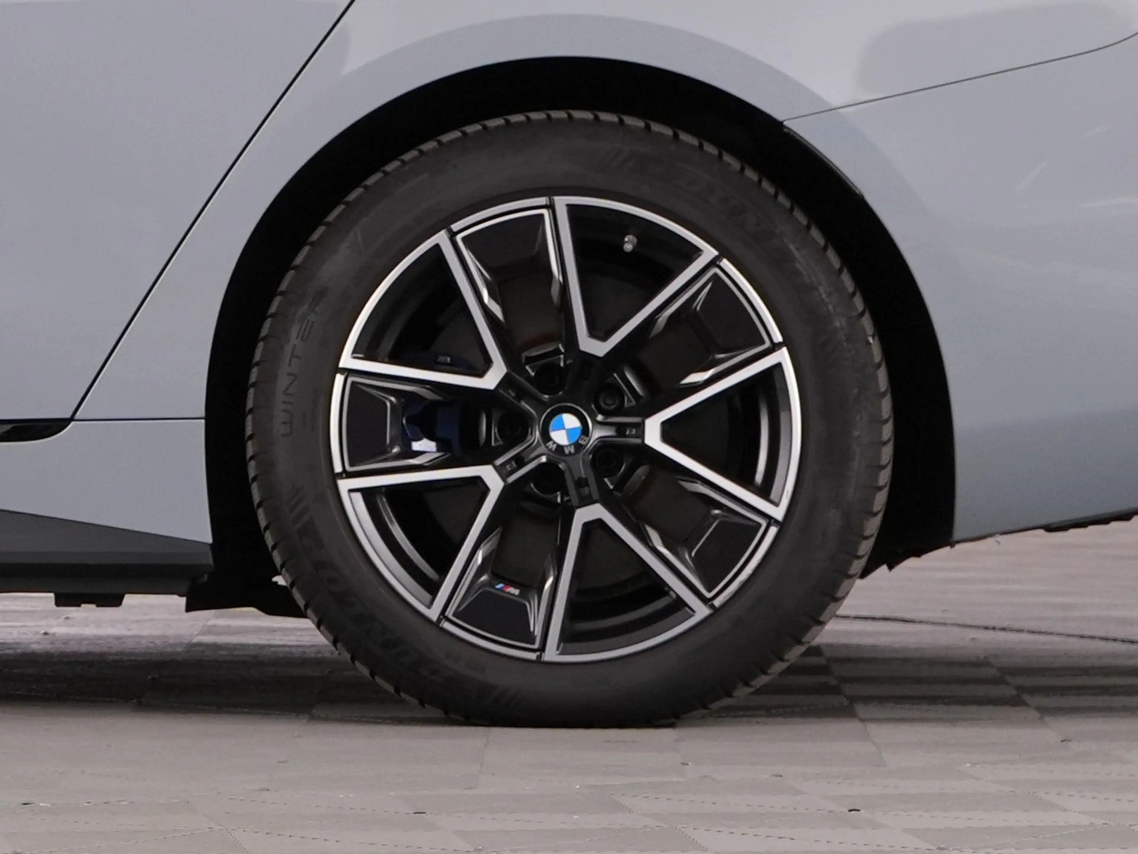 BMW i4 eDrive40 M Sport *SOH 94.3%* LEDER | Full LED | CA — photo 38