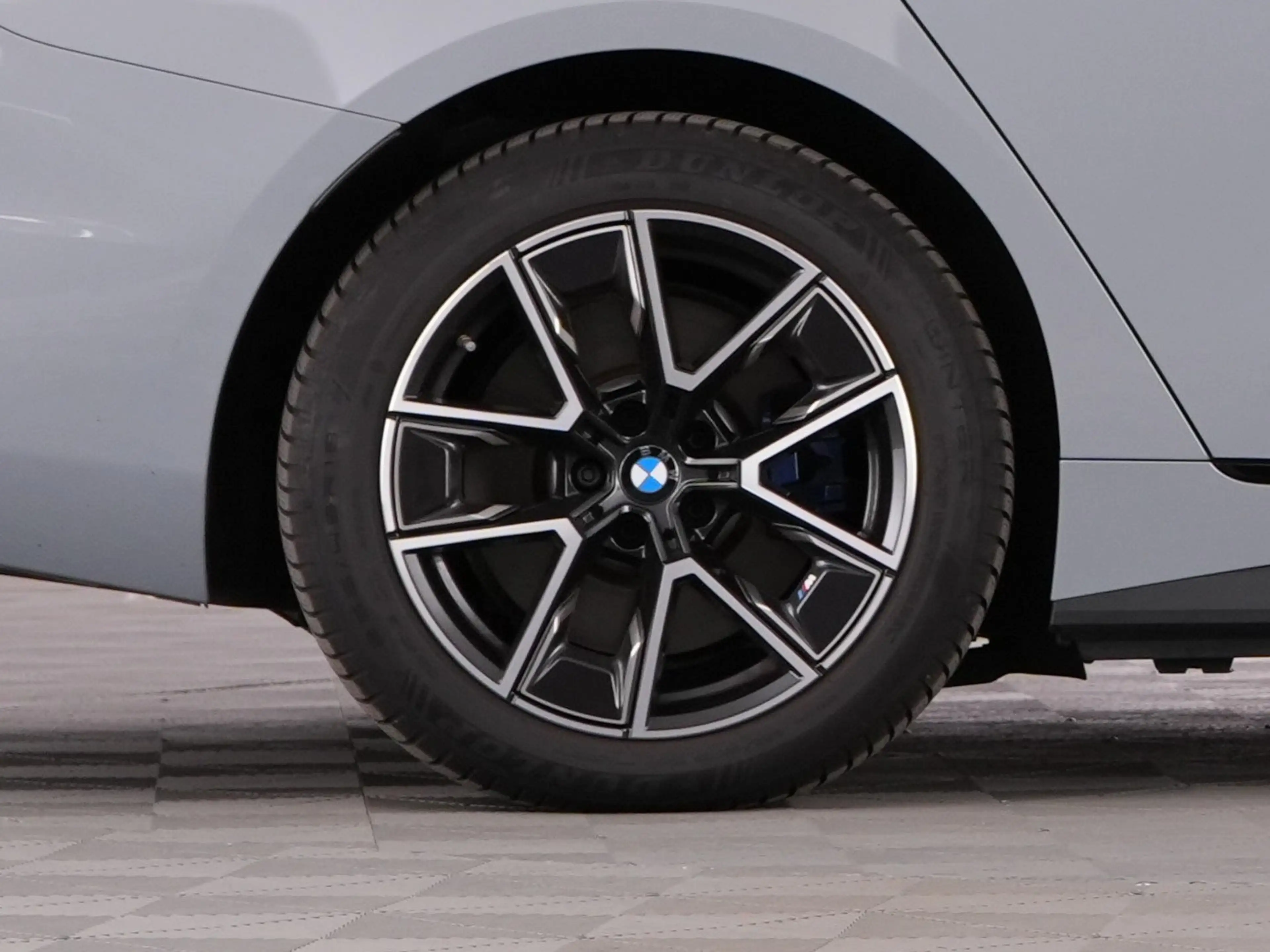 BMW i4 eDrive40 M Sport *SOH 94.3%* LEDER | Full LED | CA — photo 39
