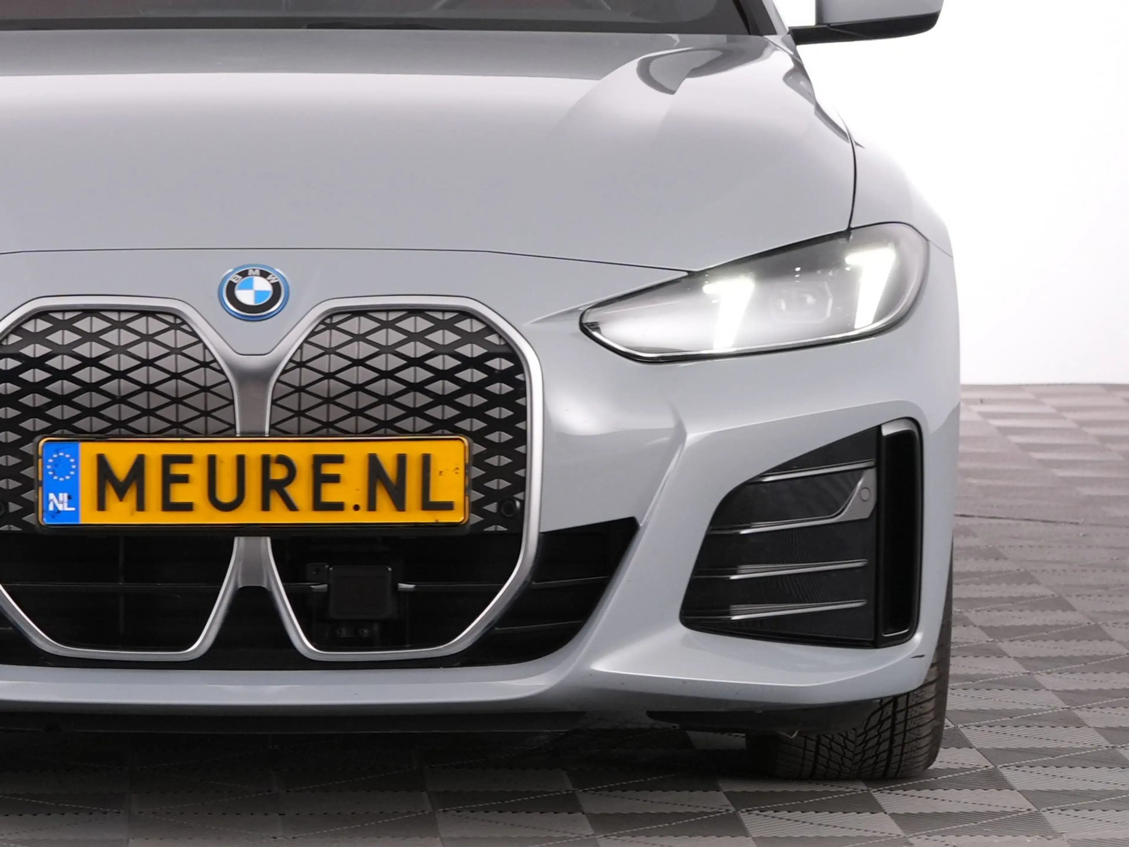 BMW i4 eDrive40 M Sport *SOH 94.3%* LEDER | Full LED | CA — photo 21
