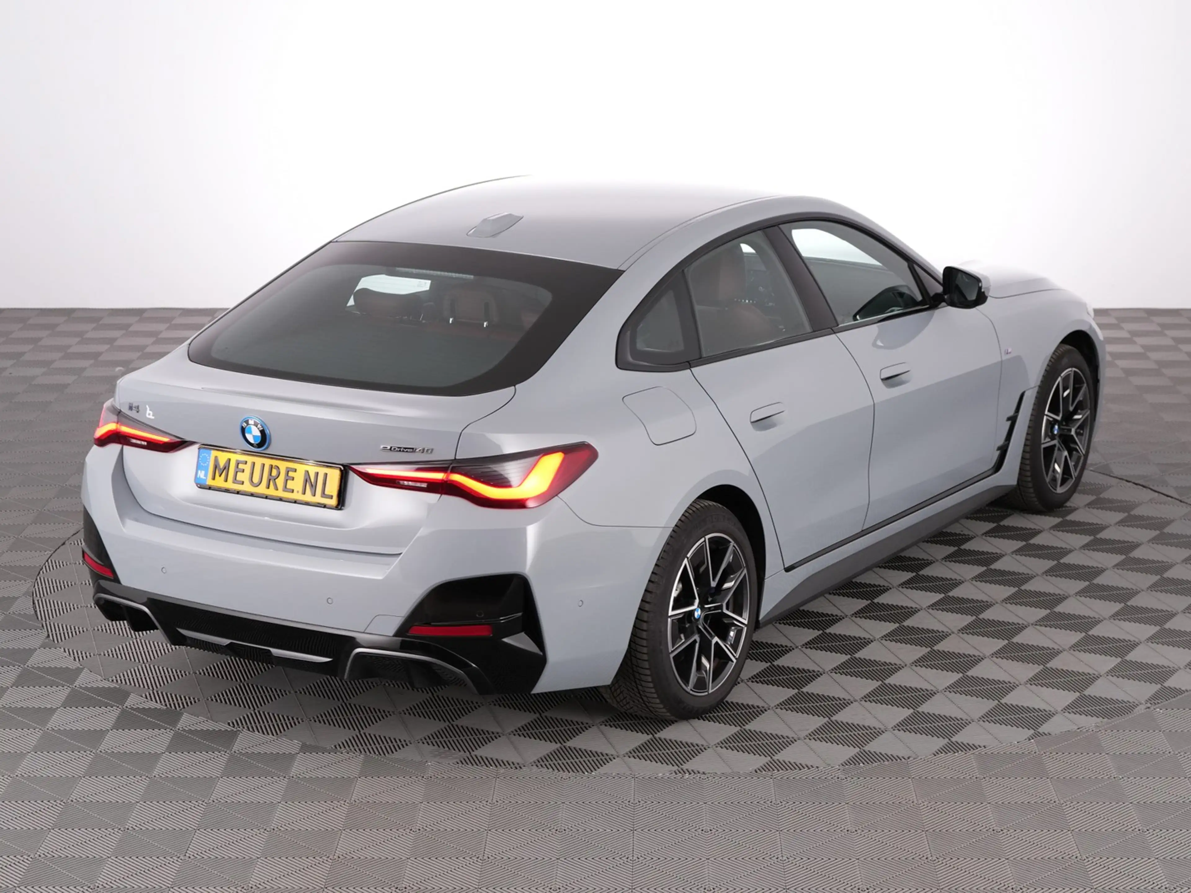 BMW i4 eDrive40 M Sport *SOH 94.3%* LEDER | Full LED | CA — photo 24