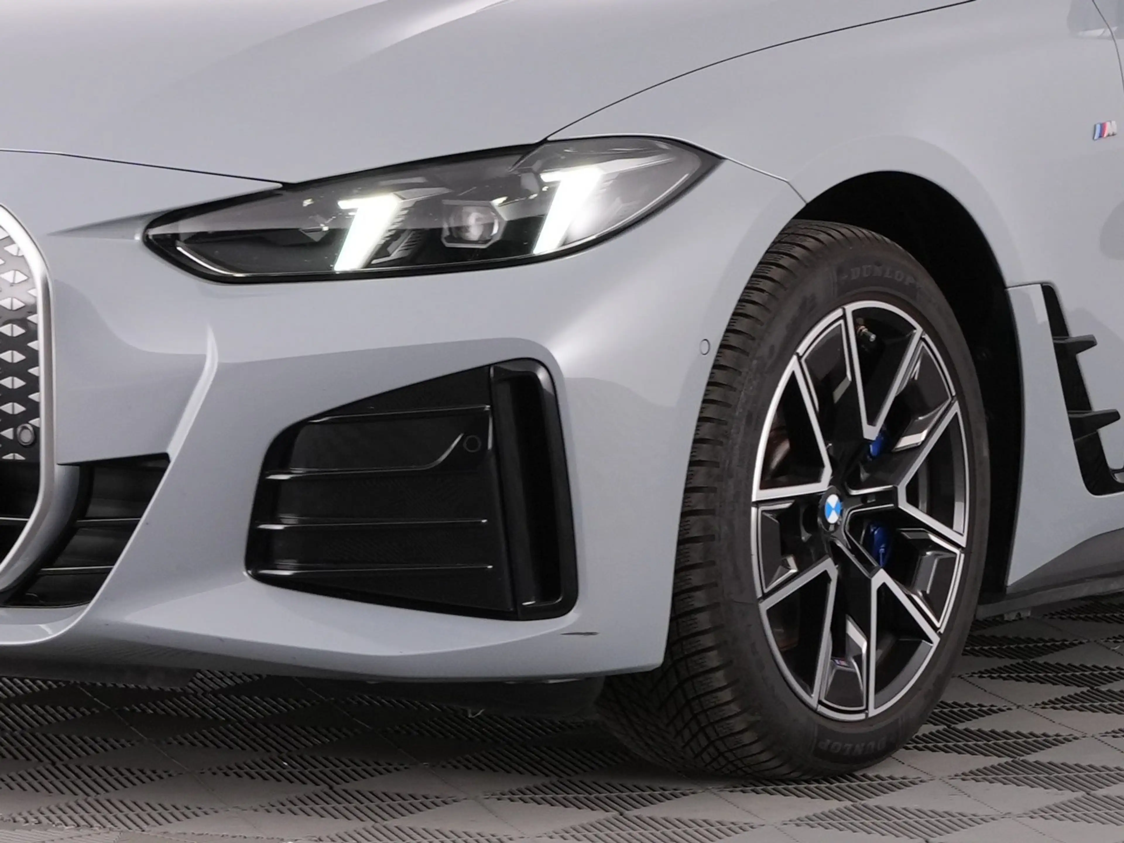 BMW i4 eDrive40 M Sport *SOH 94.3%* LEDER | Full LED | CA — photo 15
