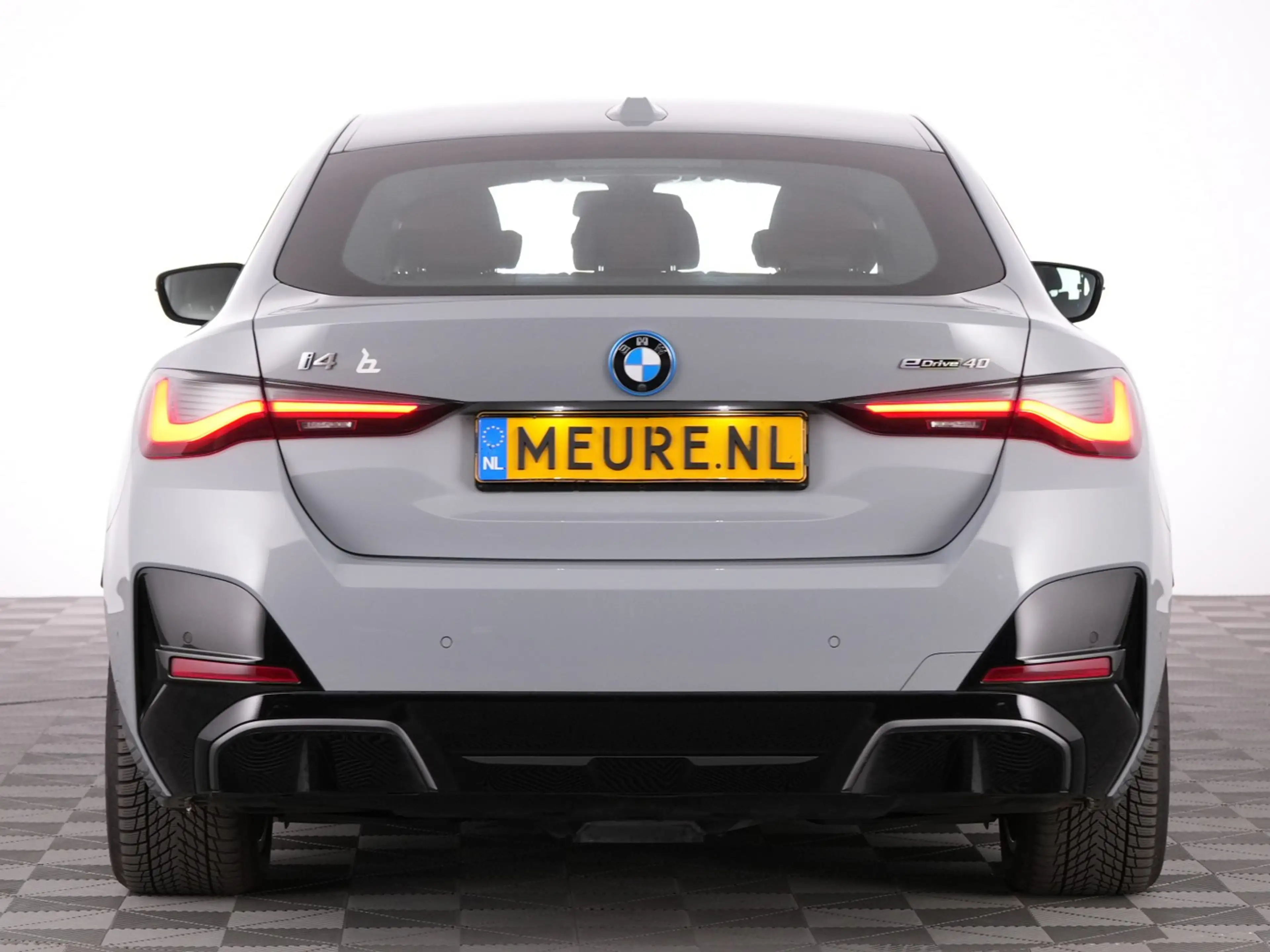BMW i4 eDrive40 M Sport *SOH 94.3%* LEDER | Full LED | CA — photo 18