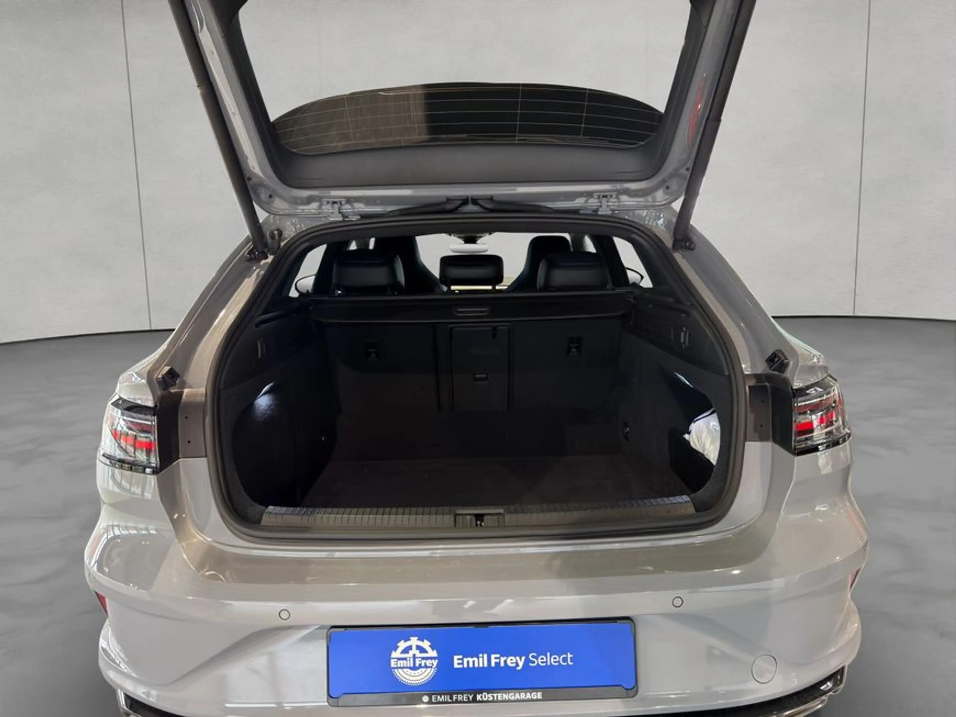 Volkswagen Arteon Shootingbrake R, 2.0 TSI 4M DSG, RFK,Navi — photo 5