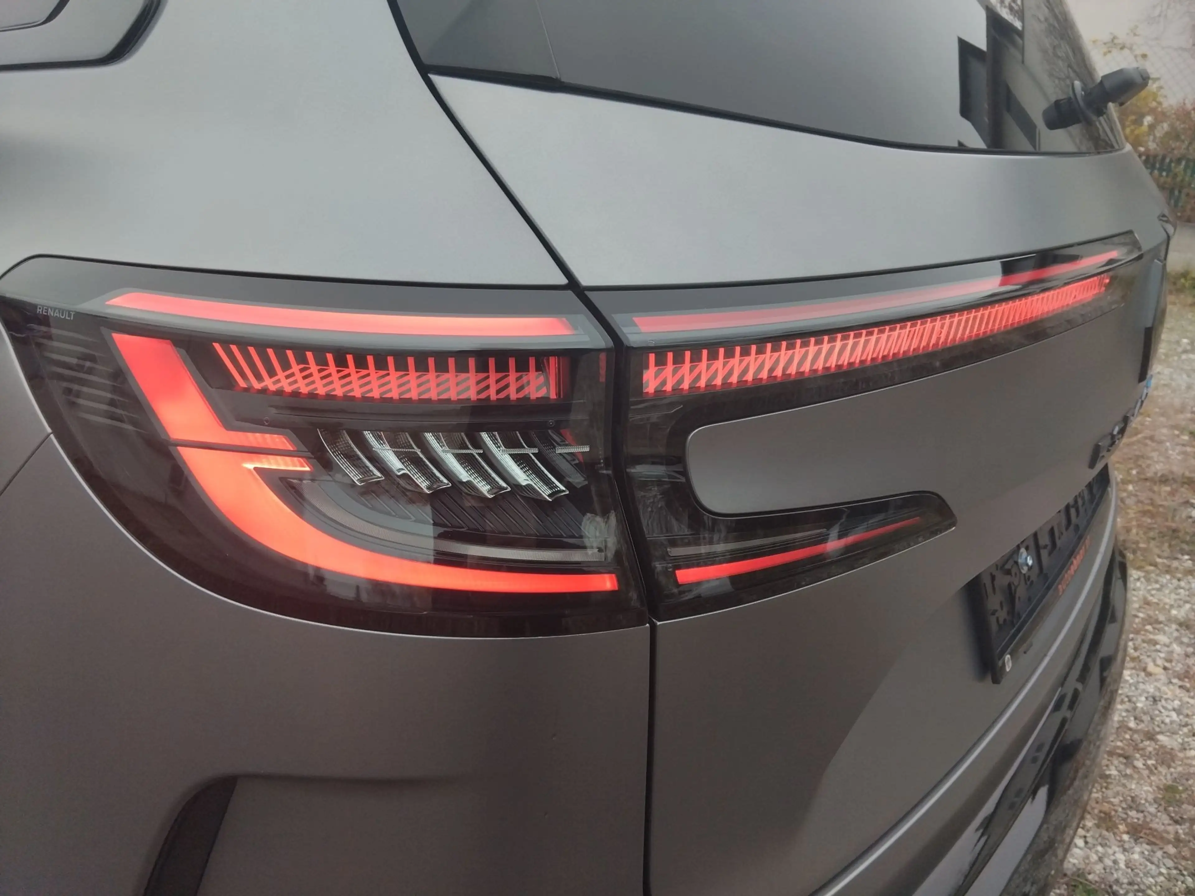 Renault Espace ESPACE Esprit Alpine E-Tech Full Hybrid 200 7- — photo 12