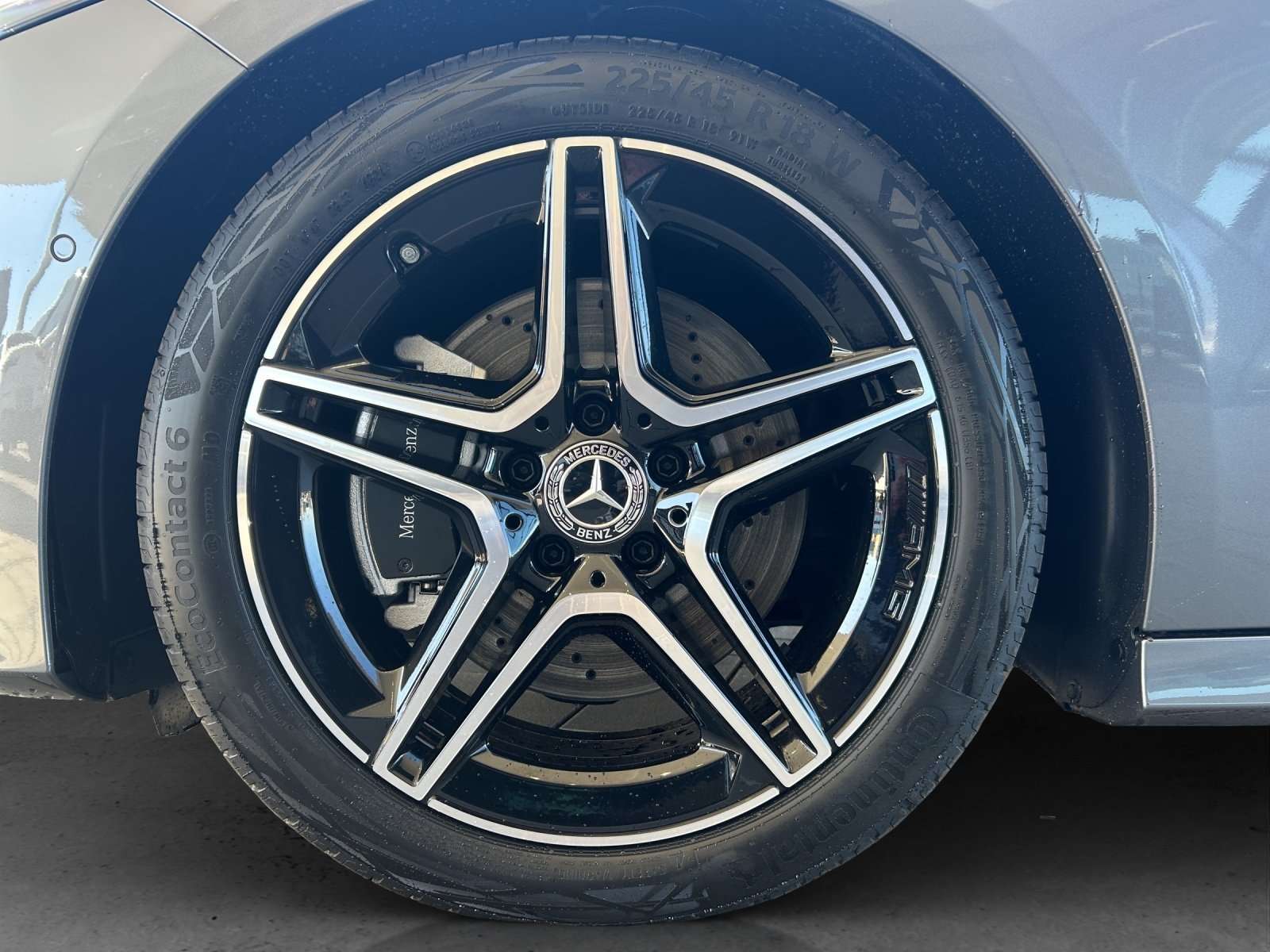 Mercedes-Benz A 220