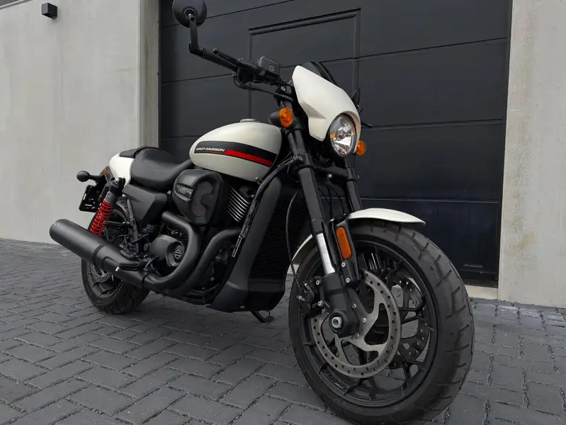 Harley-Davidson Street Rod - foto 2