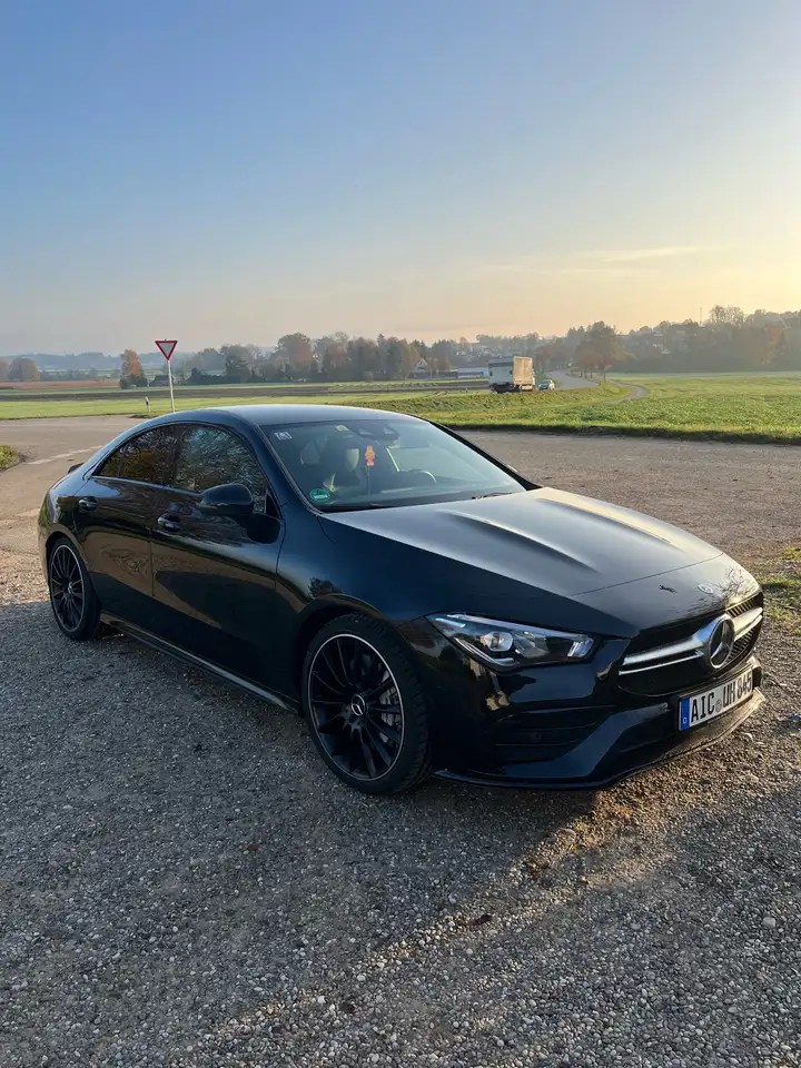 Mercedes-Benz CLA 35 AMG
