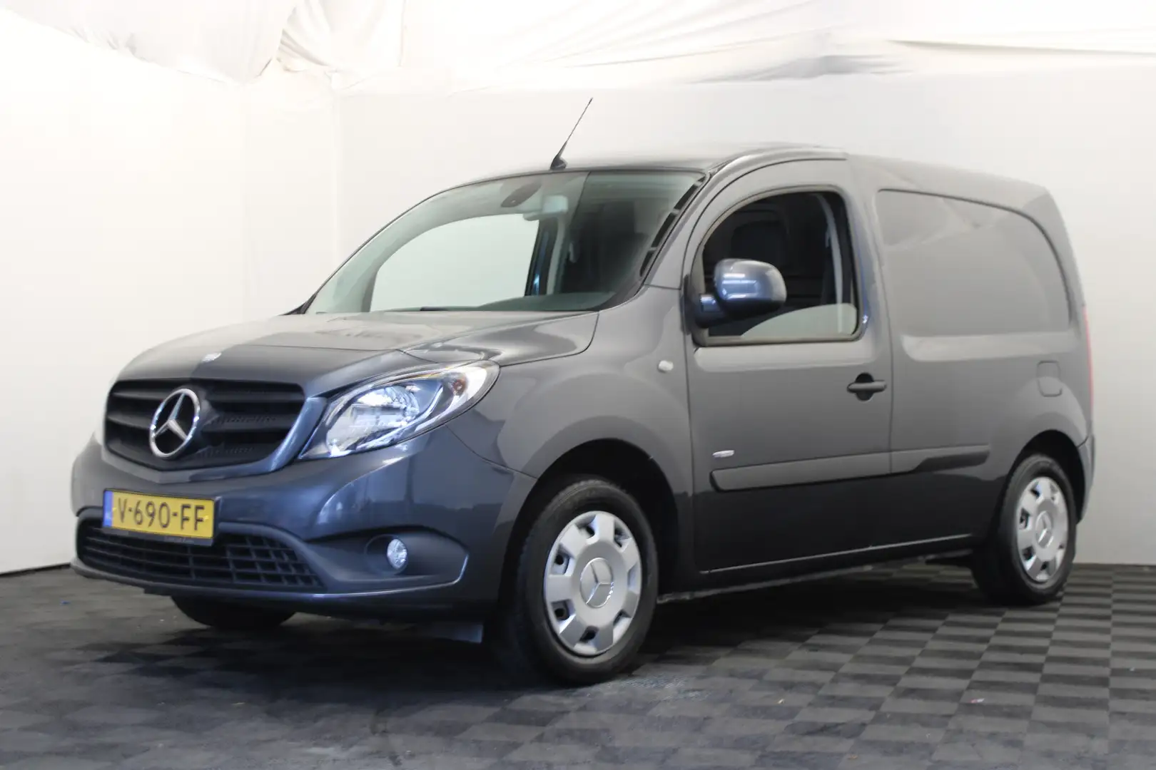 Mercedes-Benz Citan 108 CDI BlueEFFICIENCY |Camera|Navi|Trekhaak| Grijs - 1