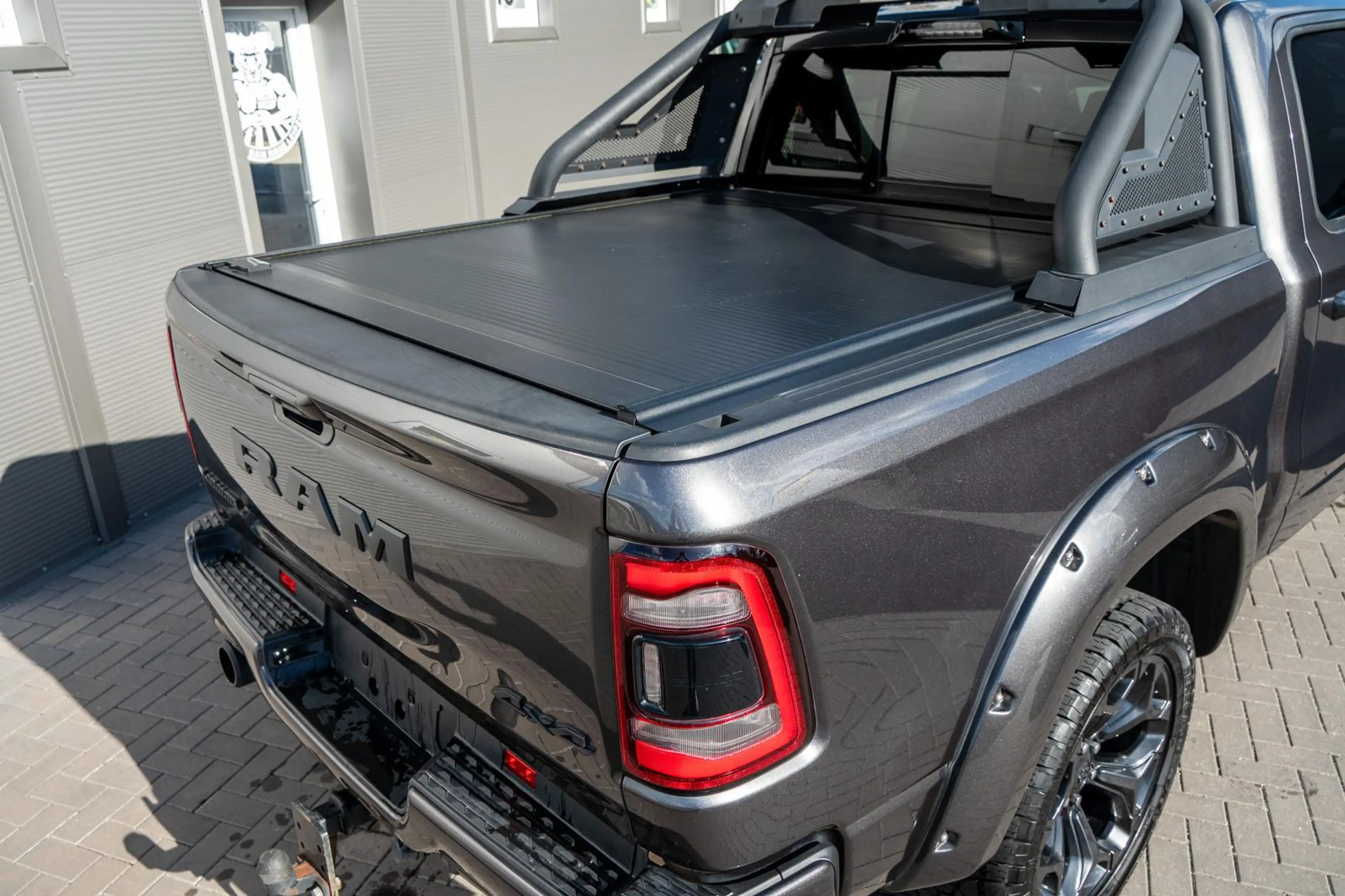 Dodge RAM 5,7l Laramie Night,LPG,LED,Bügel — photo 8